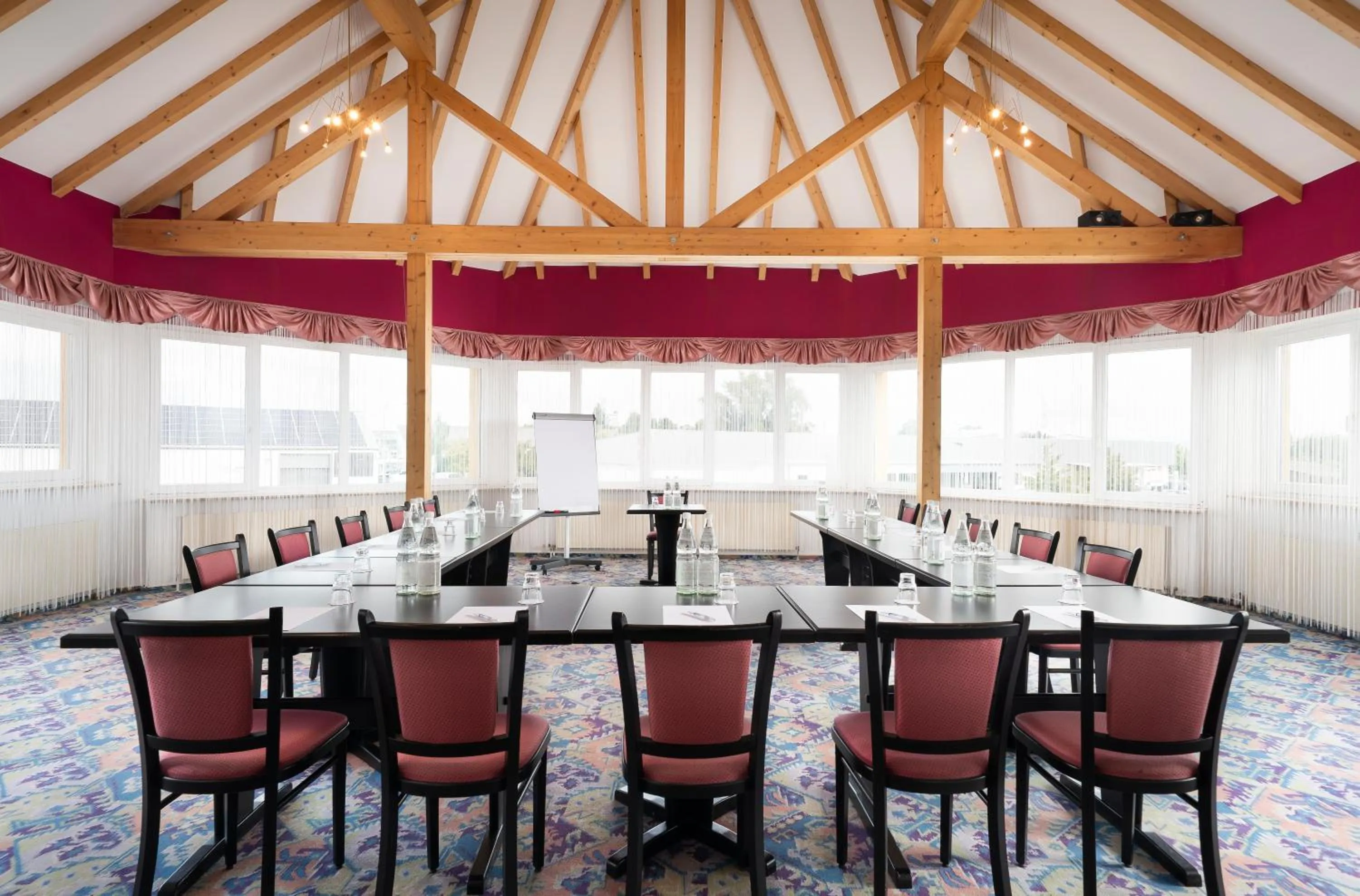 Meeting/conference room in ates Hotel Lampertheim by AURUM