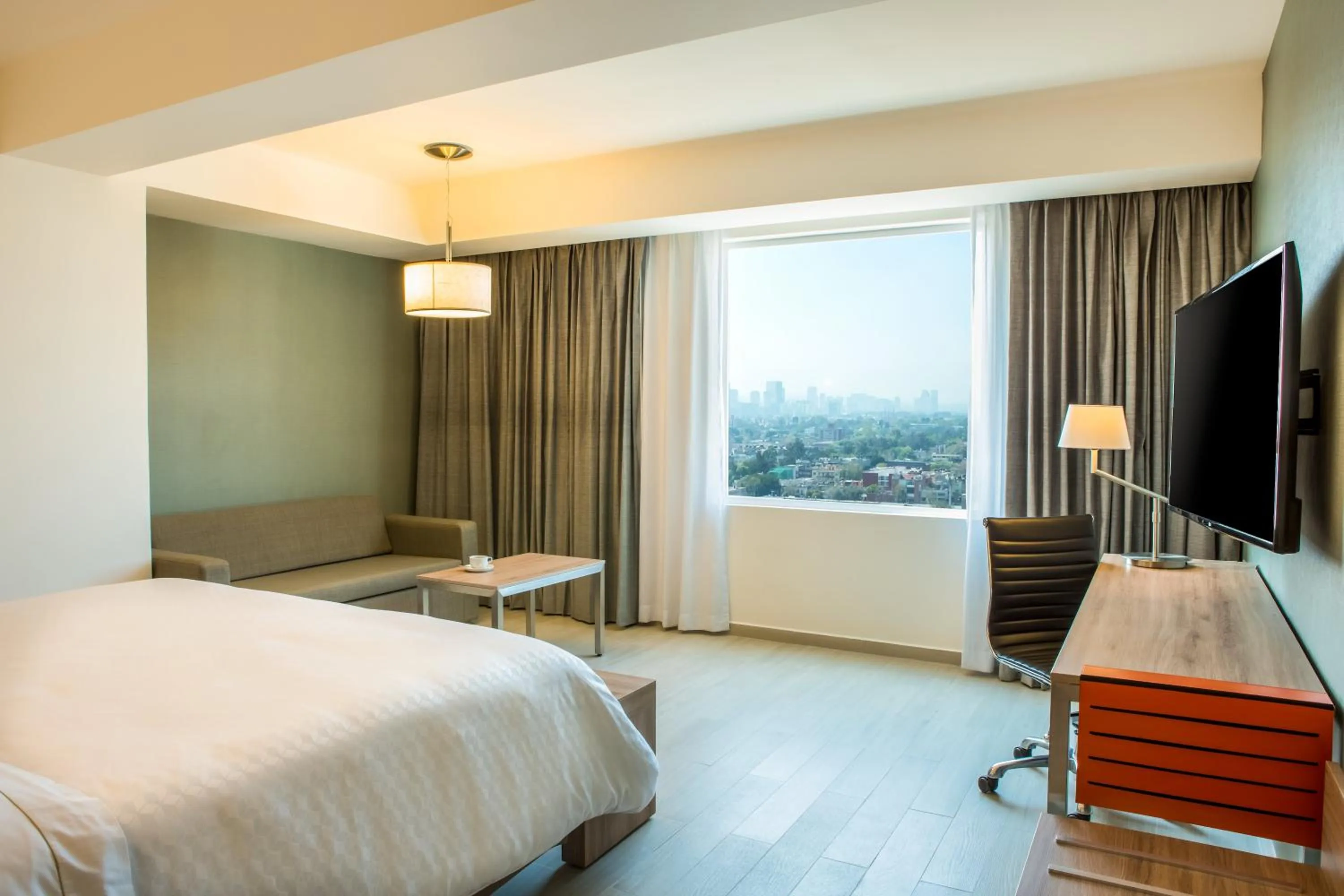 Photo of the whole room, Bed in Fiesta Inn Express Ciudad de México Forum Buenavista