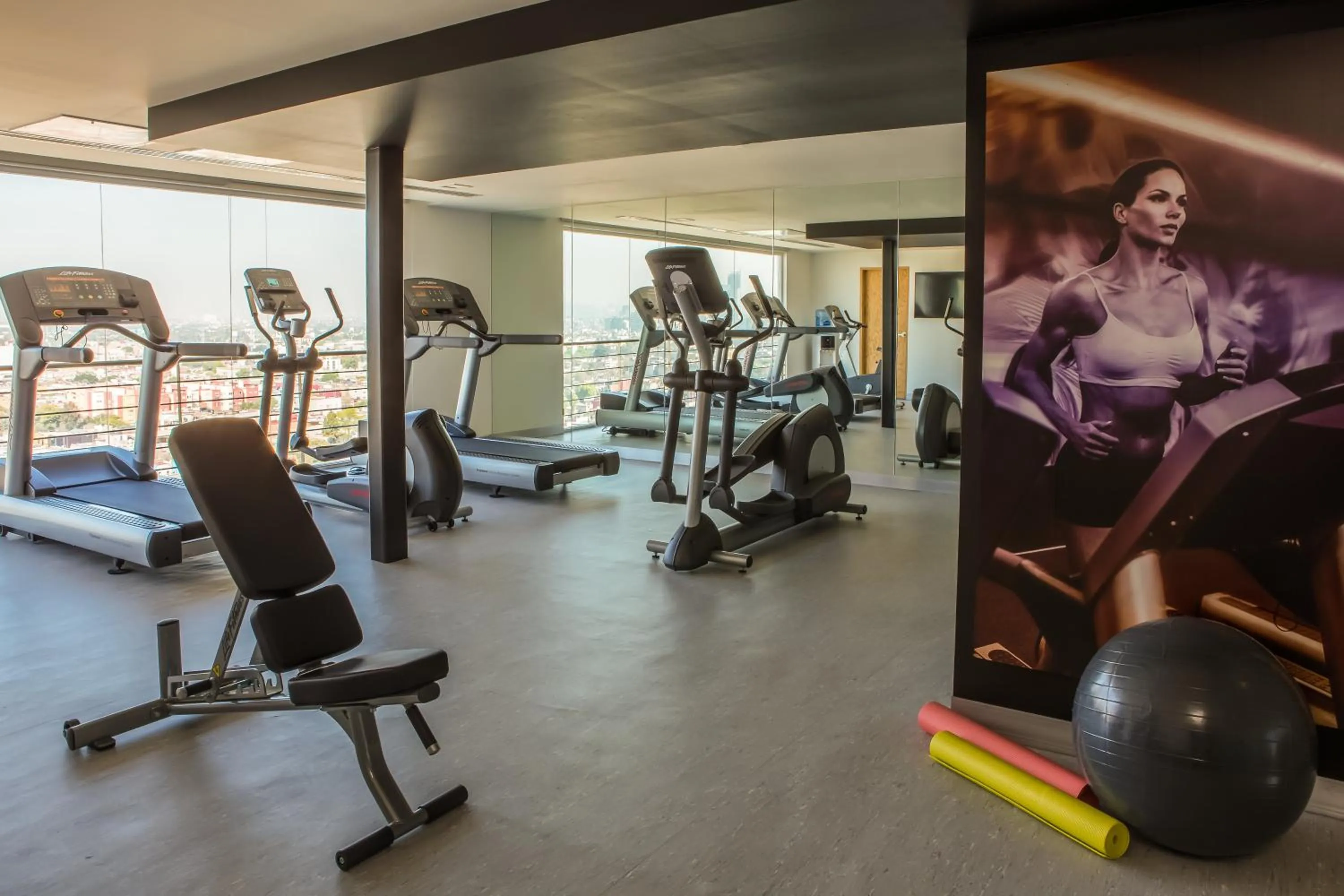 Spa and wellness centre/facilities in Fiesta Inn Express Ciudad de México Forum Buenavista