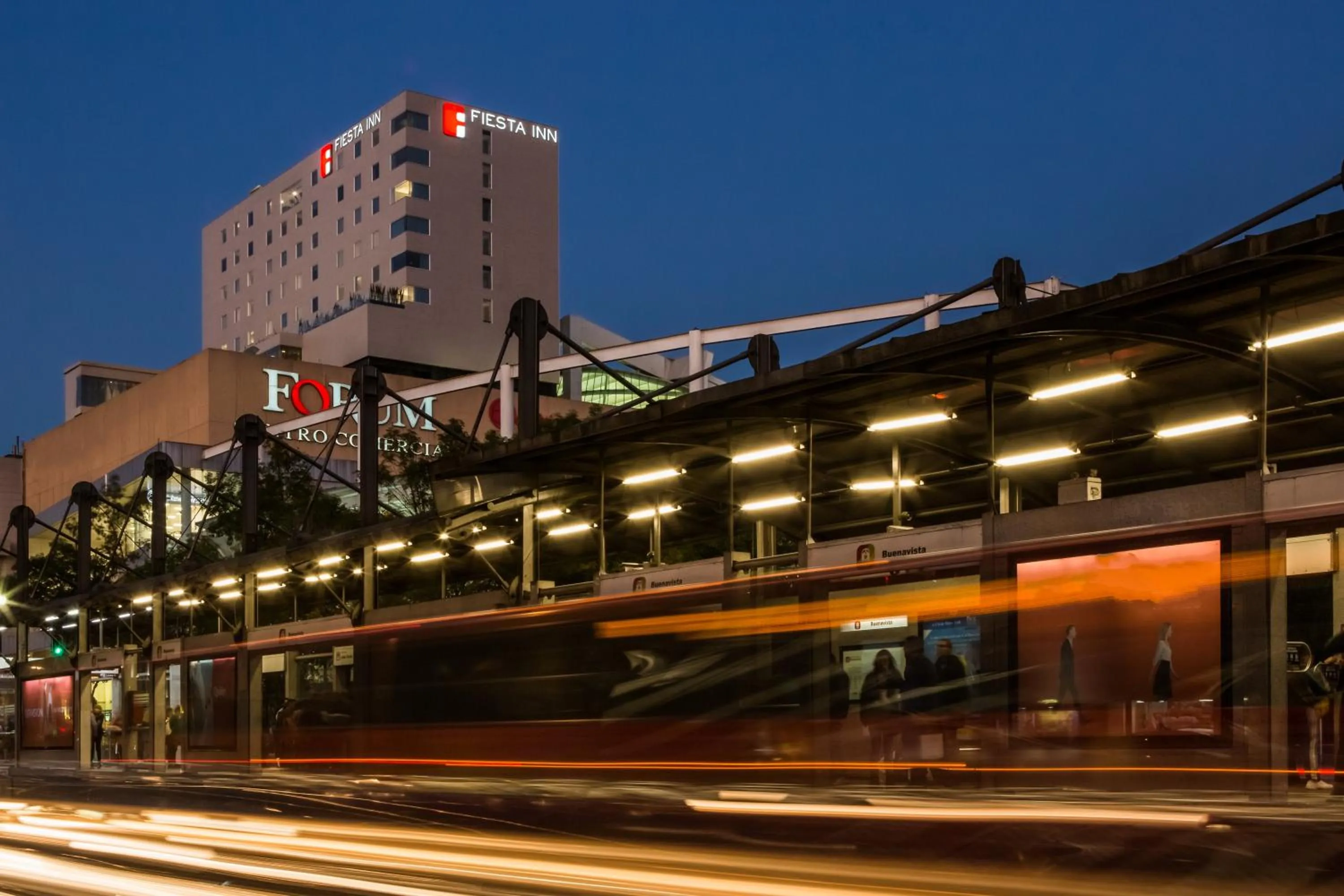 Property building in Fiesta Inn Express Ciudad de México Forum Buenavista