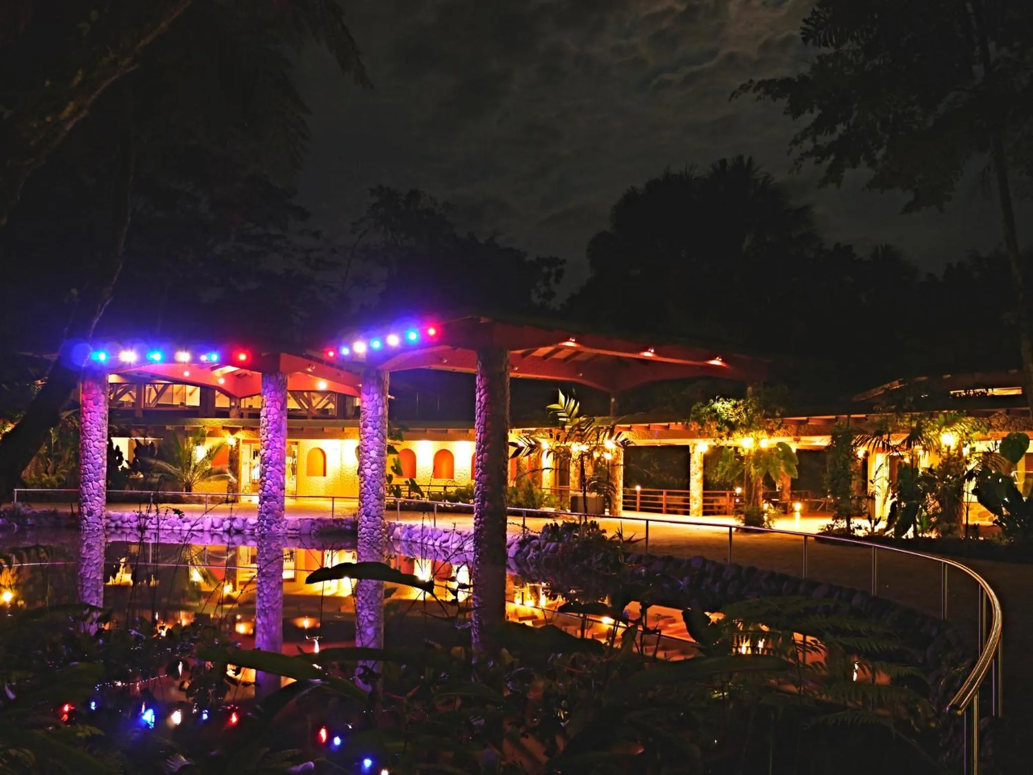 Night in Arahuana Jungle Resort & Spa