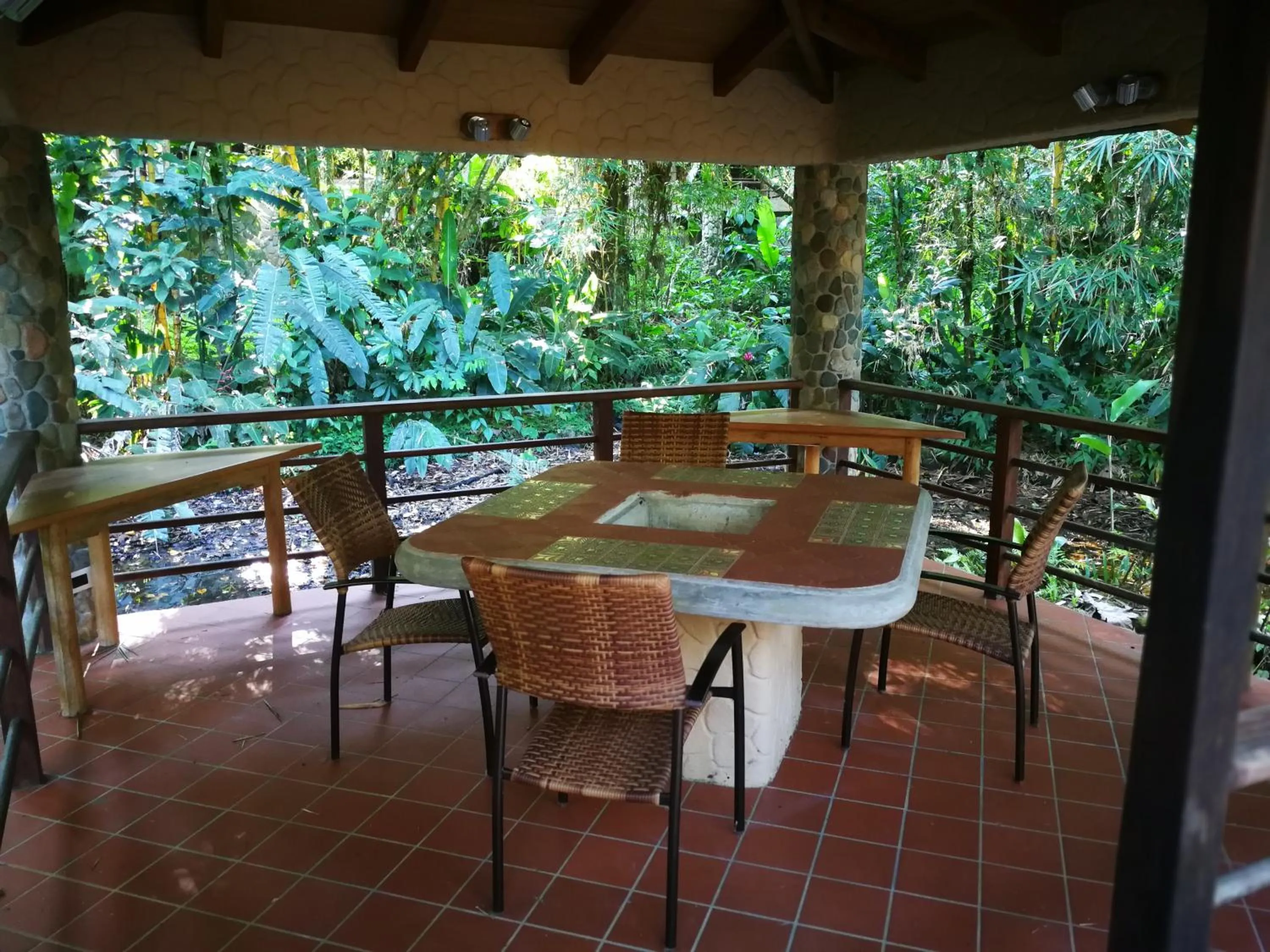 Arahuana Jungle Resort & Spa