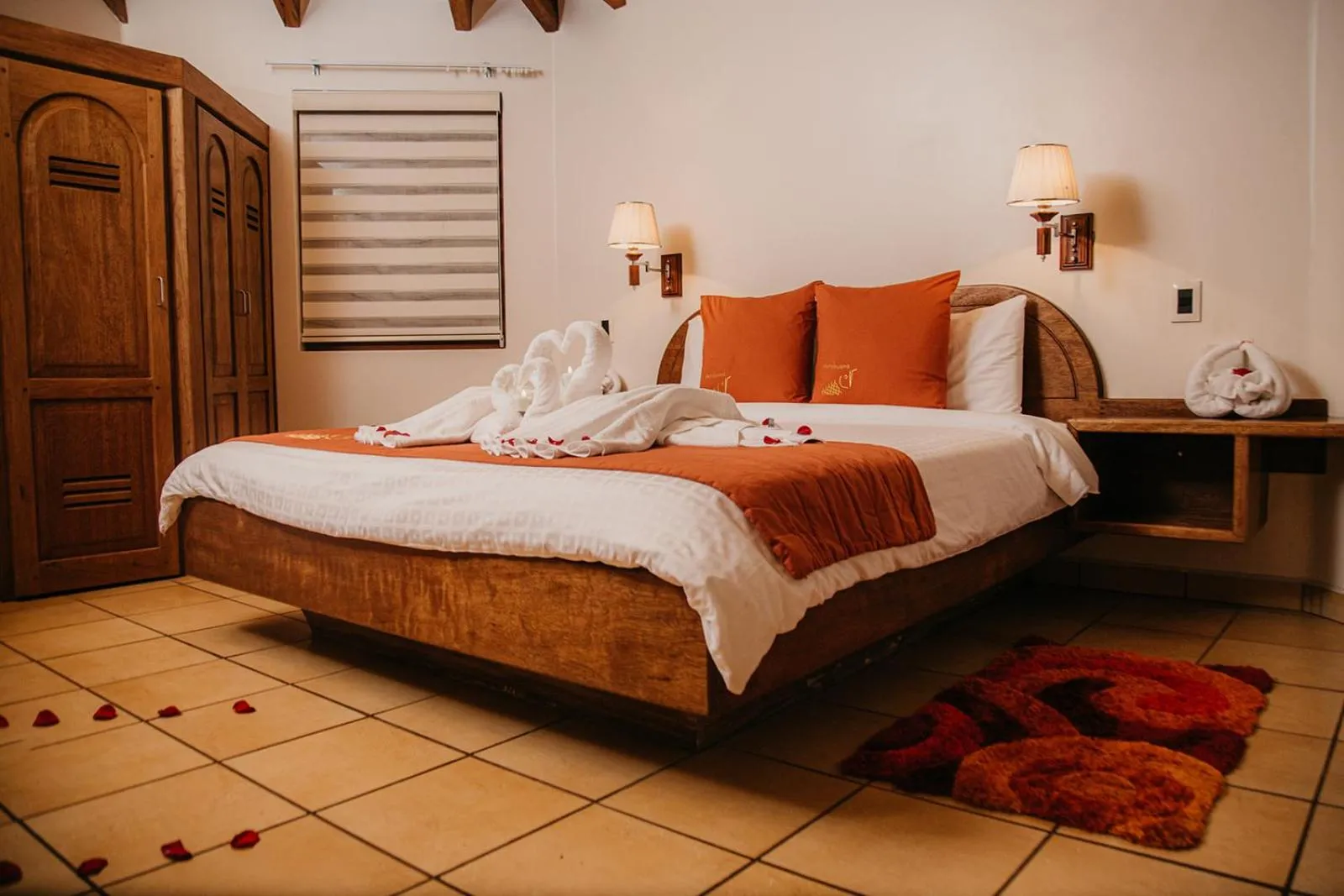 Bed in Arahuana Jungle Resort & Spa