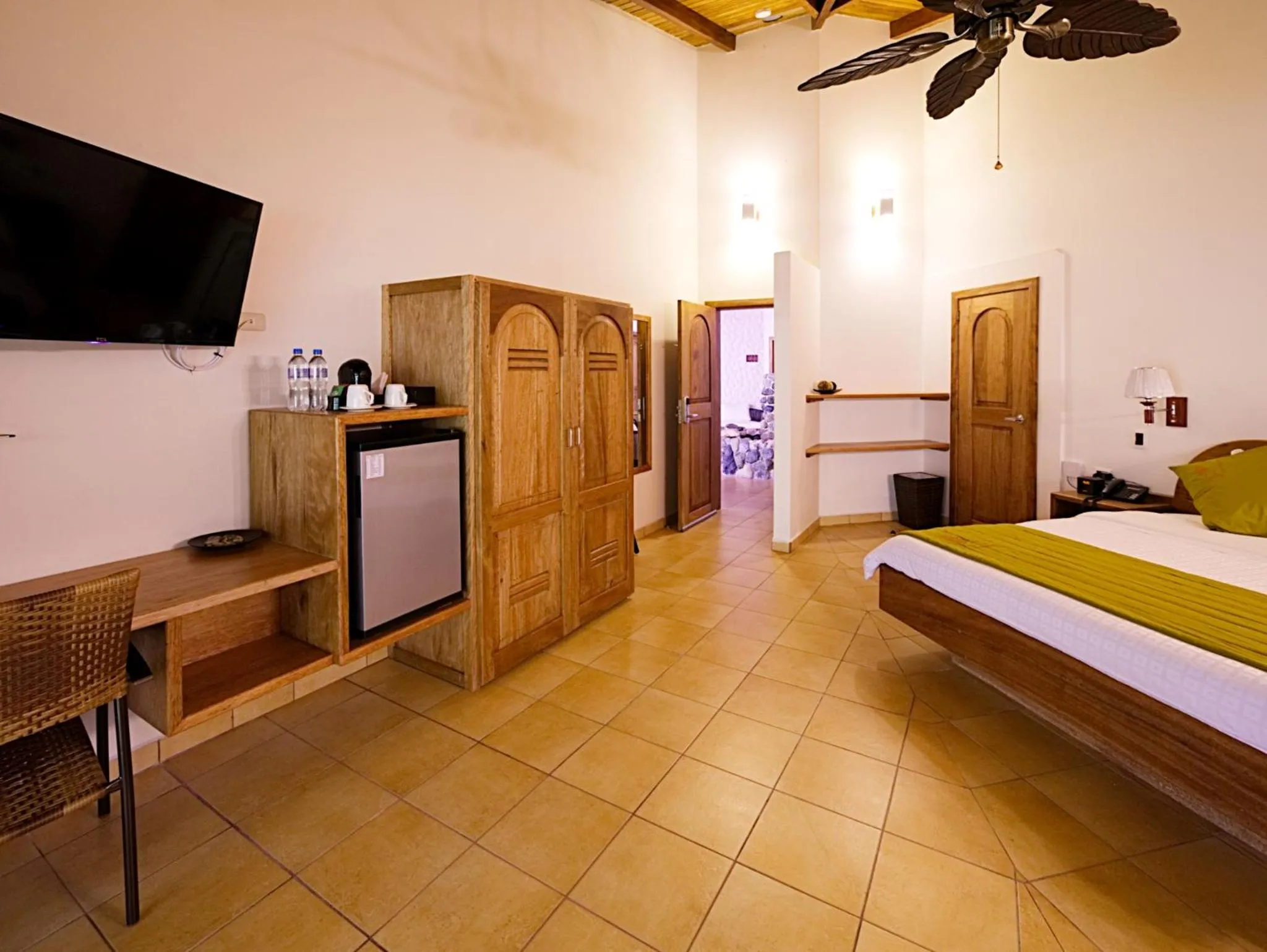 TV and multimedia, Bed in Arahuana Jungle Resort & Spa