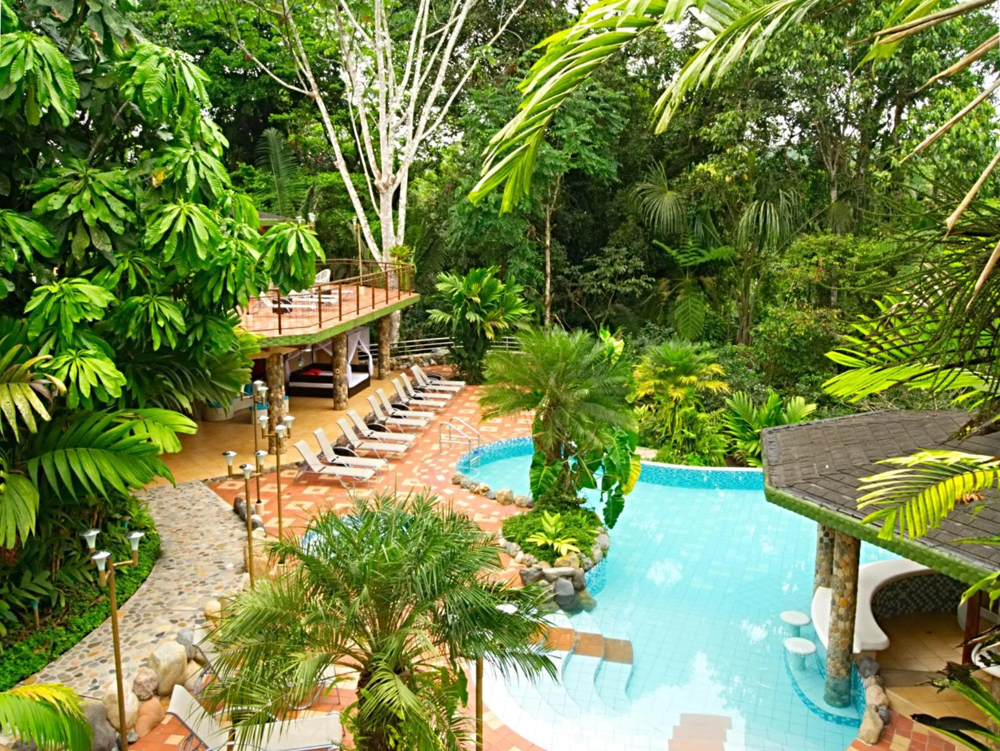 Swimming pool in Arahuana Jungle Resort & Spa