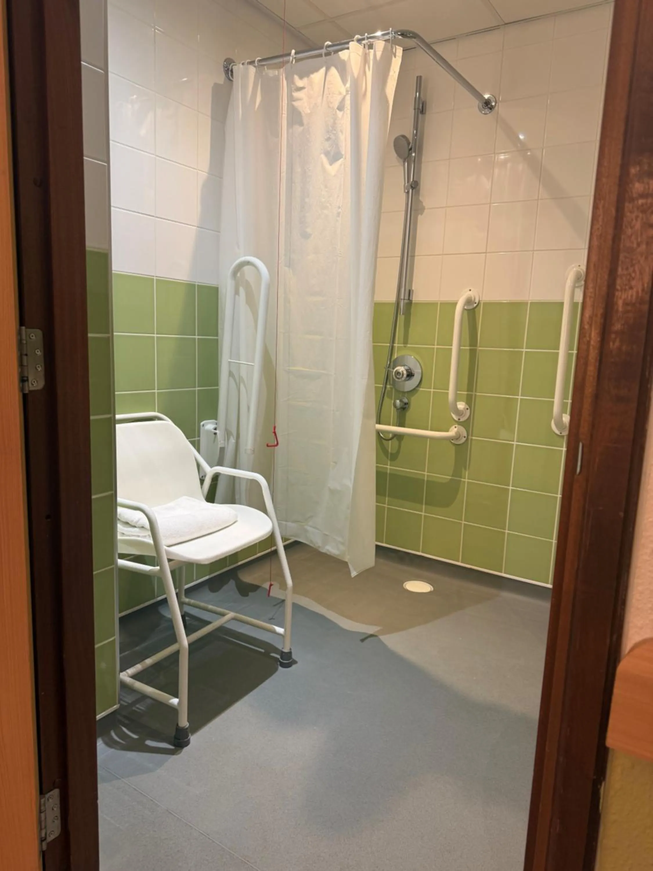 Property building in ibis budget Leeds Centre Crown Point Road