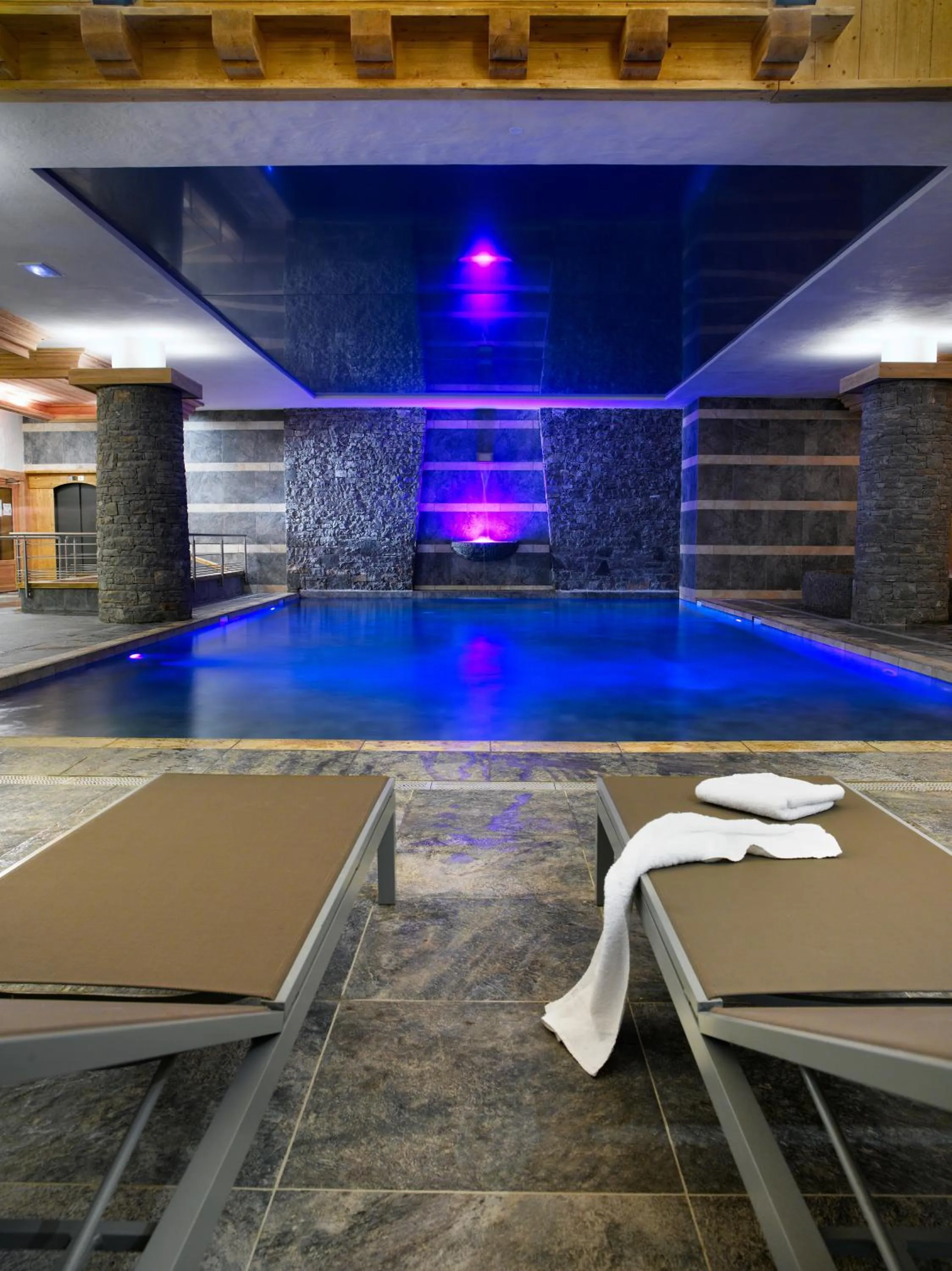 Swimming pool in CGH Résidences & Spas Les Granges Du Soleil