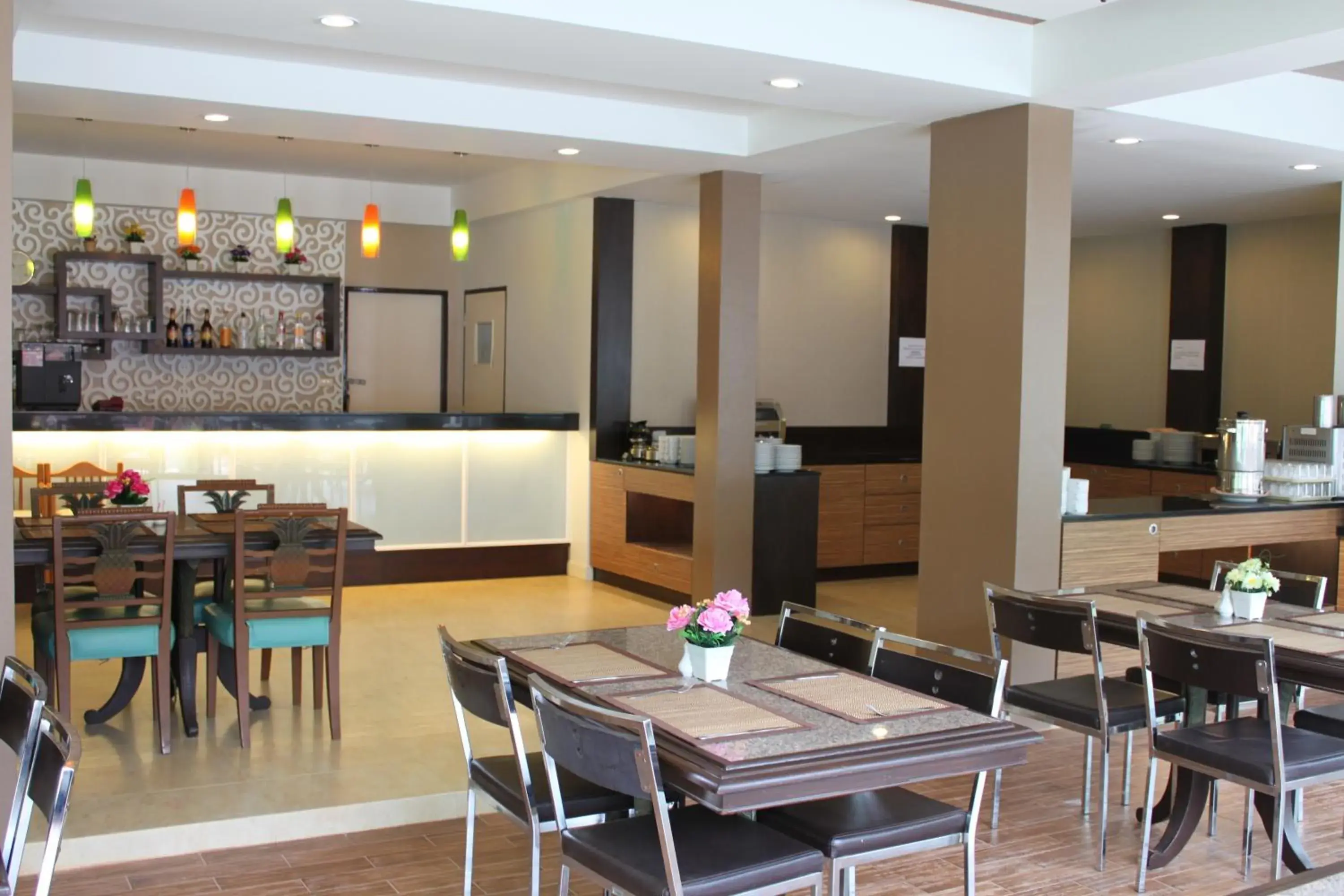 Restaurant/places to eat in Baan Karon Resort Restaurant/places to eat in Baan Karon Resort