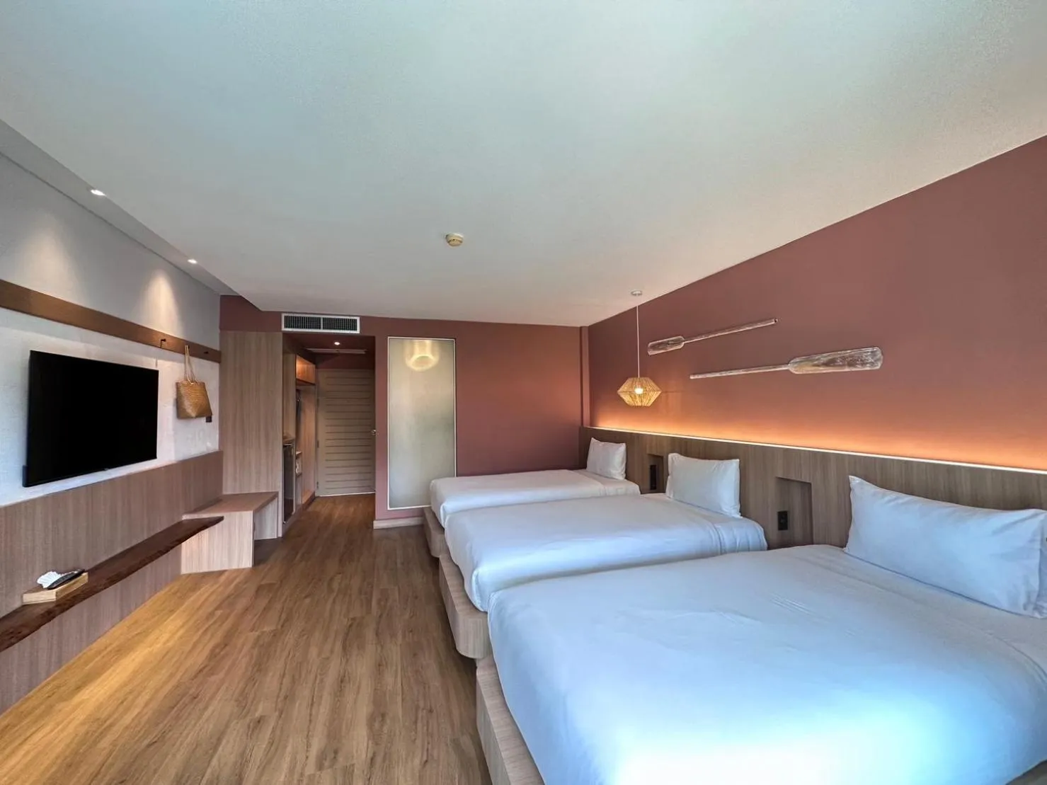 View (from property/room), Bed in Baan Karon Resort