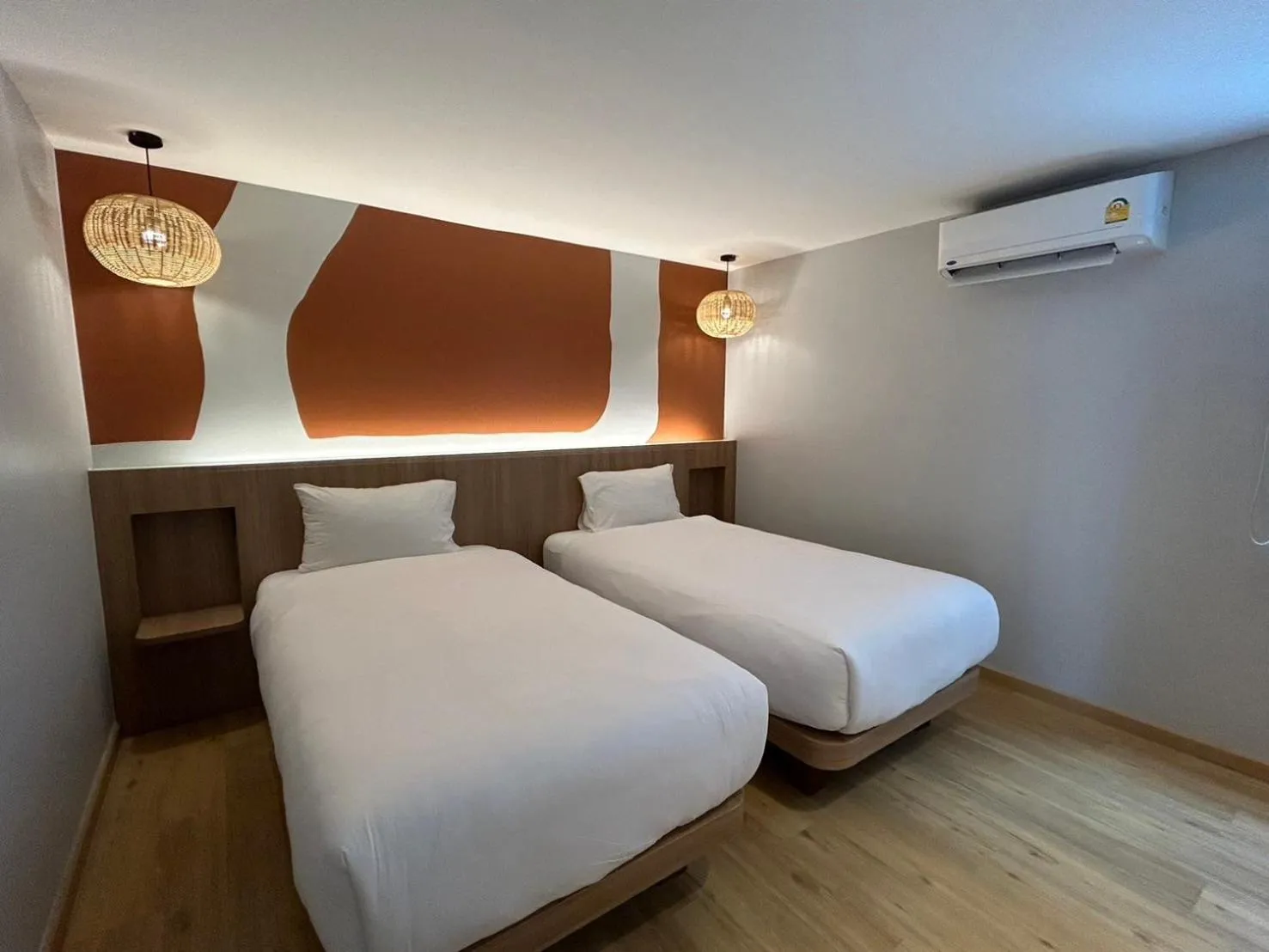 Bedroom, Bed in Baan Karon Resort