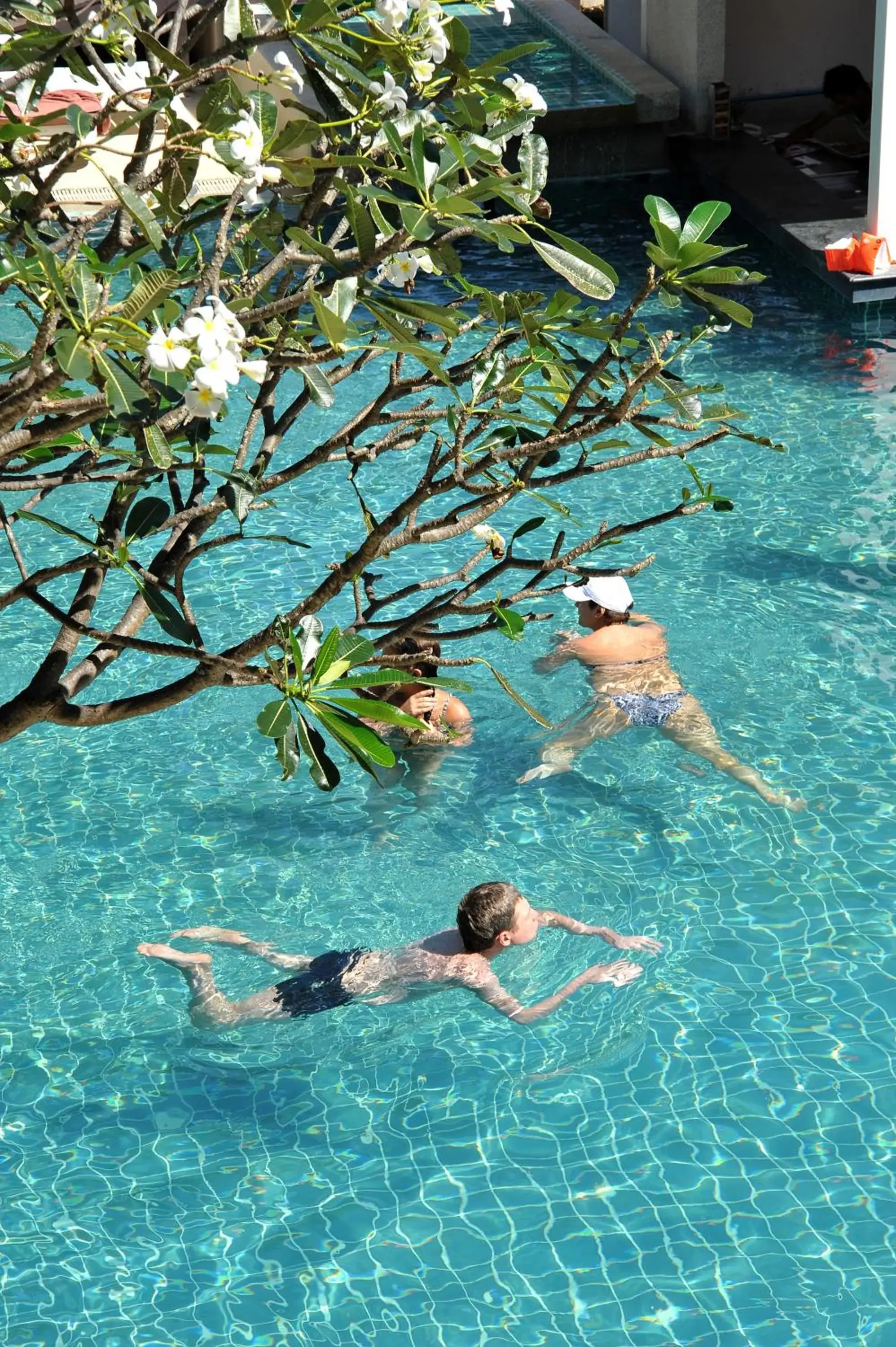 Swimming pool in Baan Karon Resort Swimming pool in Baan Karon Resort