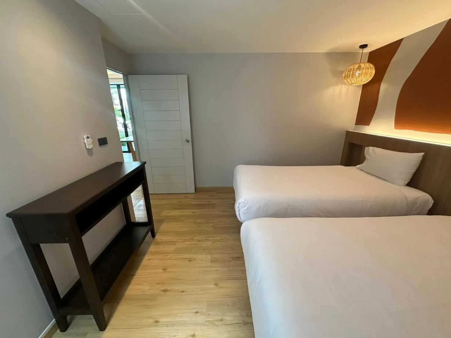 Bedroom, Bed in Baan Karon Resort