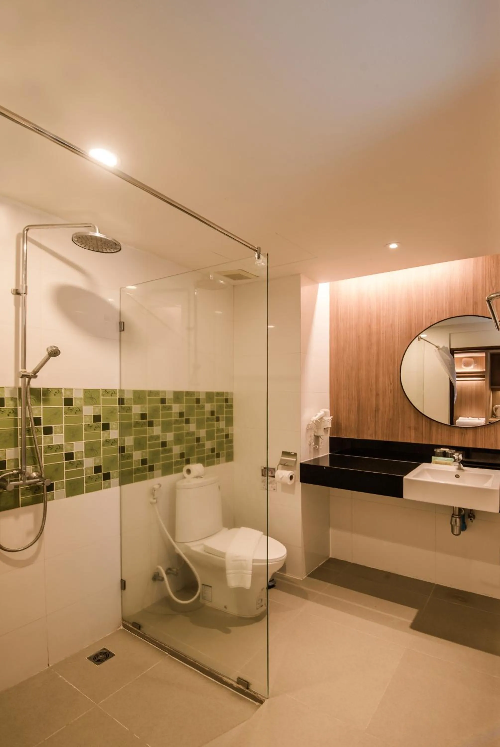 Bathroom in Baan Karon Resort