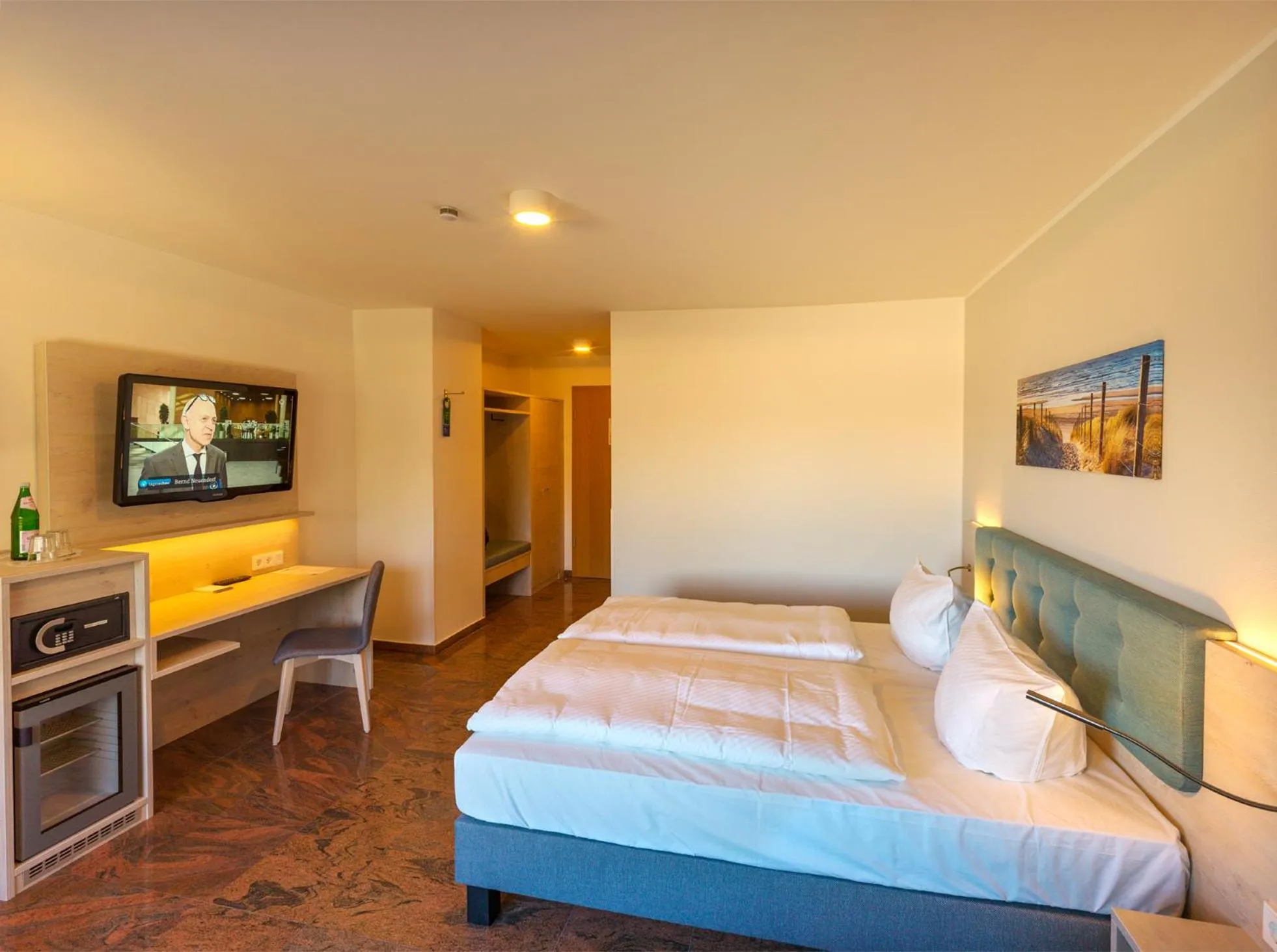 Photo of the whole room, Bed in Hotel Seelust