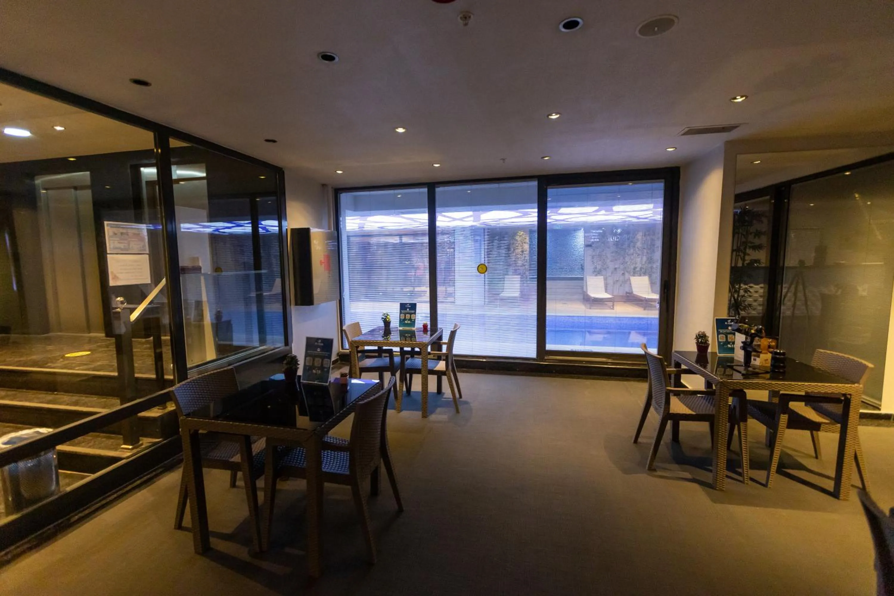 Seating area in Tryp By Wyndham Istanbul Sancaktepe