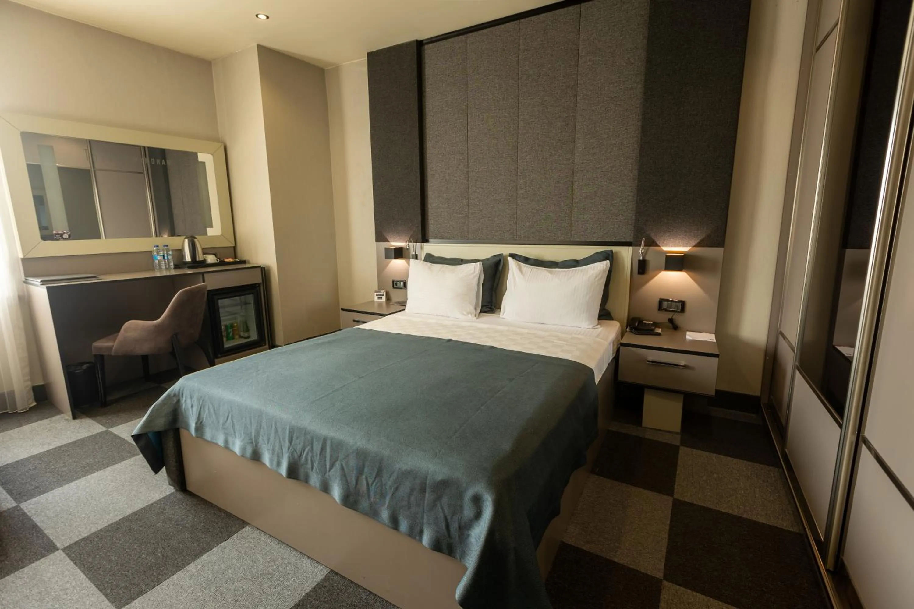 Photo of the whole room in Tryp By Wyndham Istanbul Sancaktepe