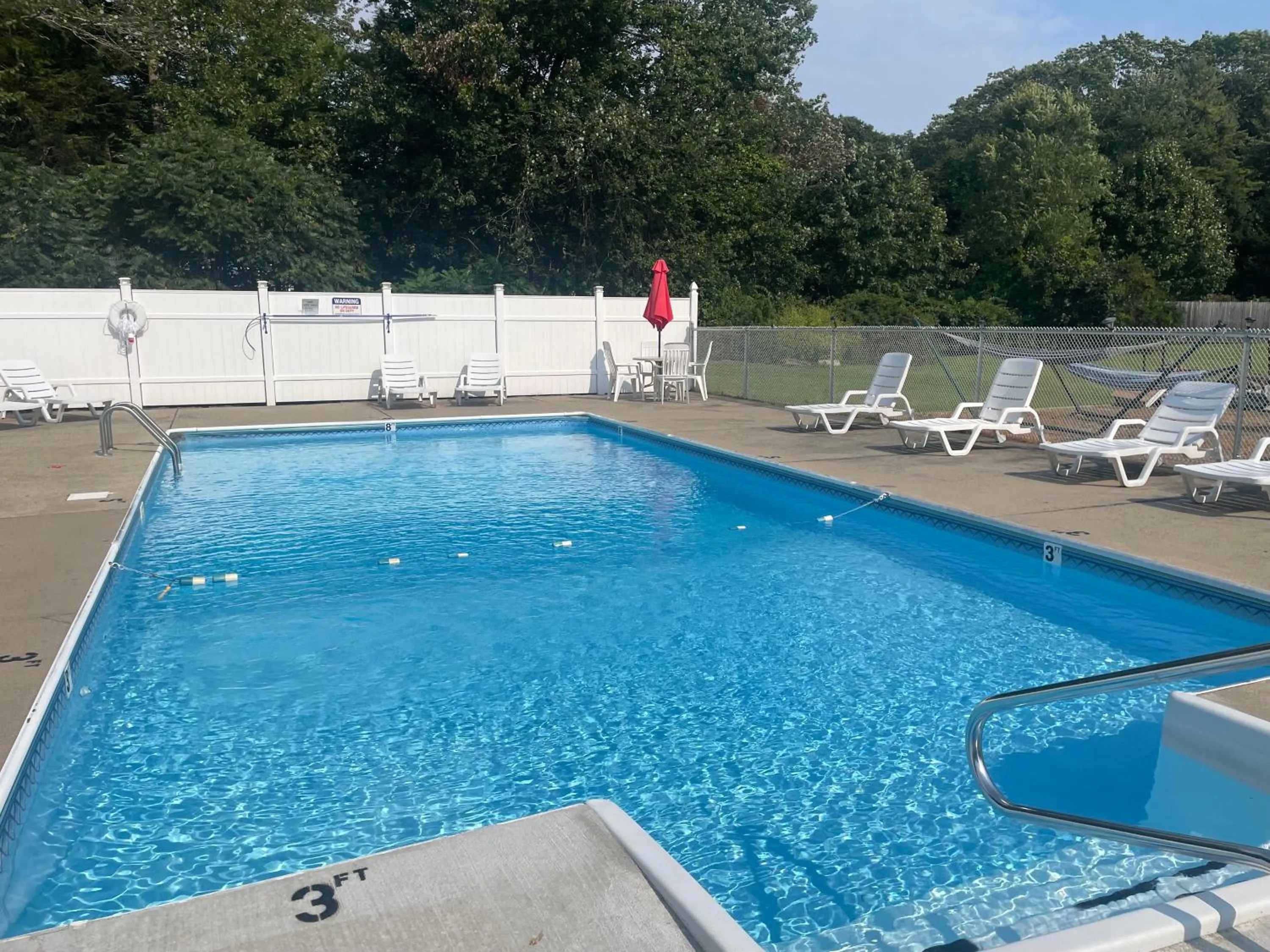 Swimming pool in Kennebunkport Motor Lodge
