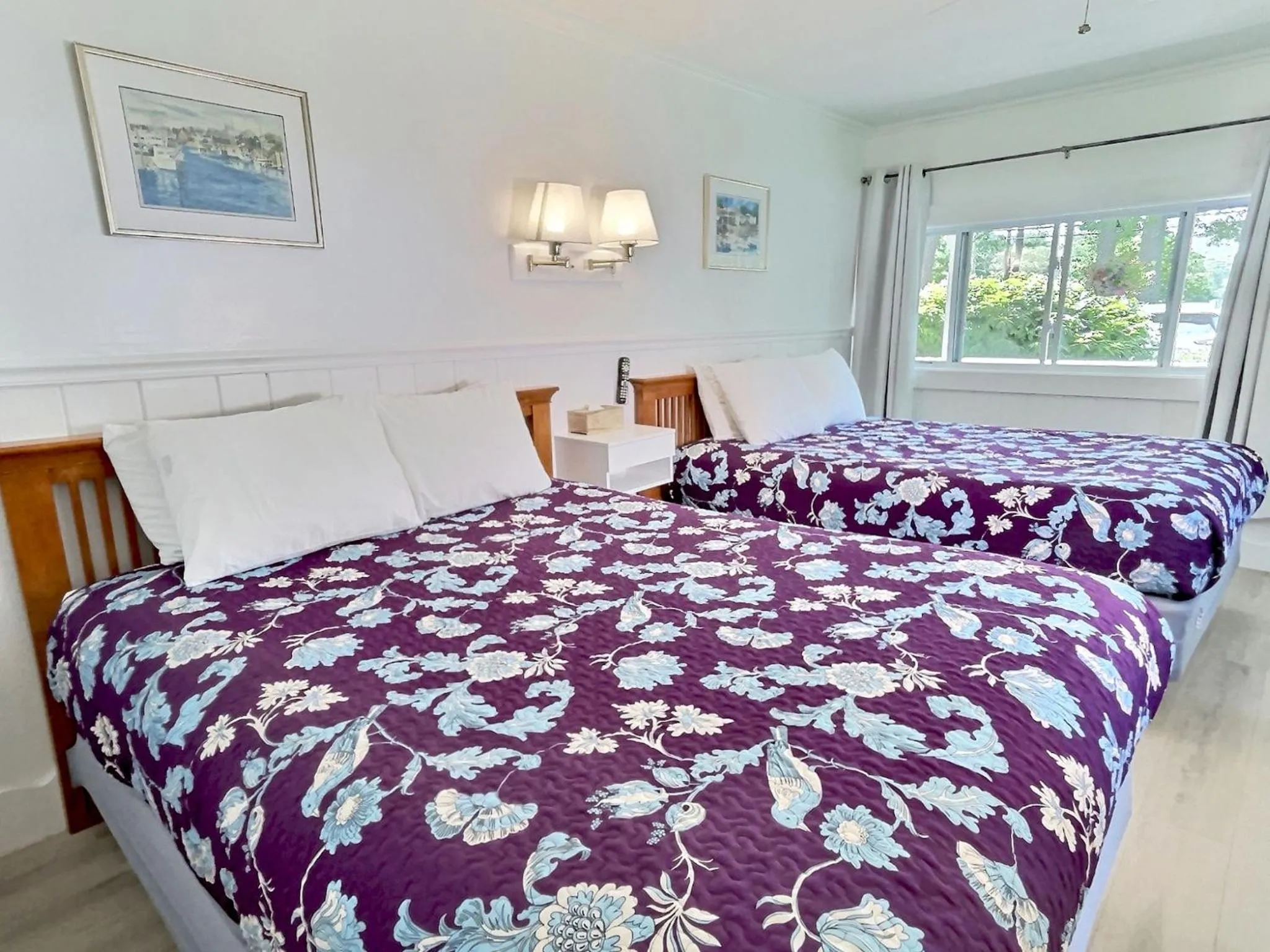 Bed in Kennebunkport Motor Lodge