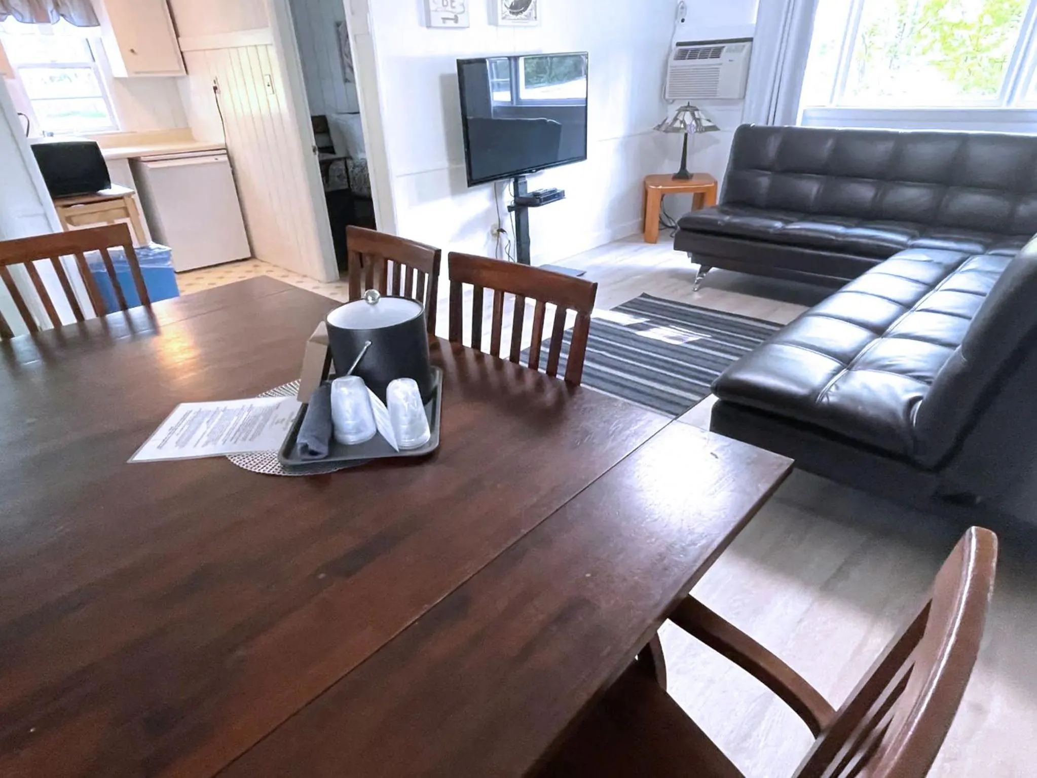 Living room in Kennebunkport Motor Lodge