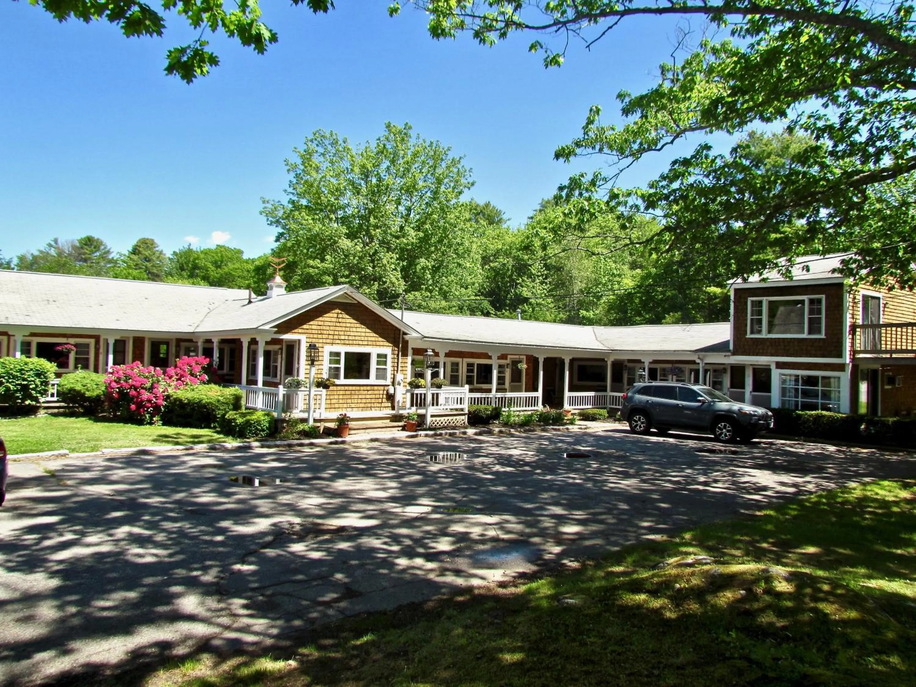 Property building in Kennebunkport Motor Lodge