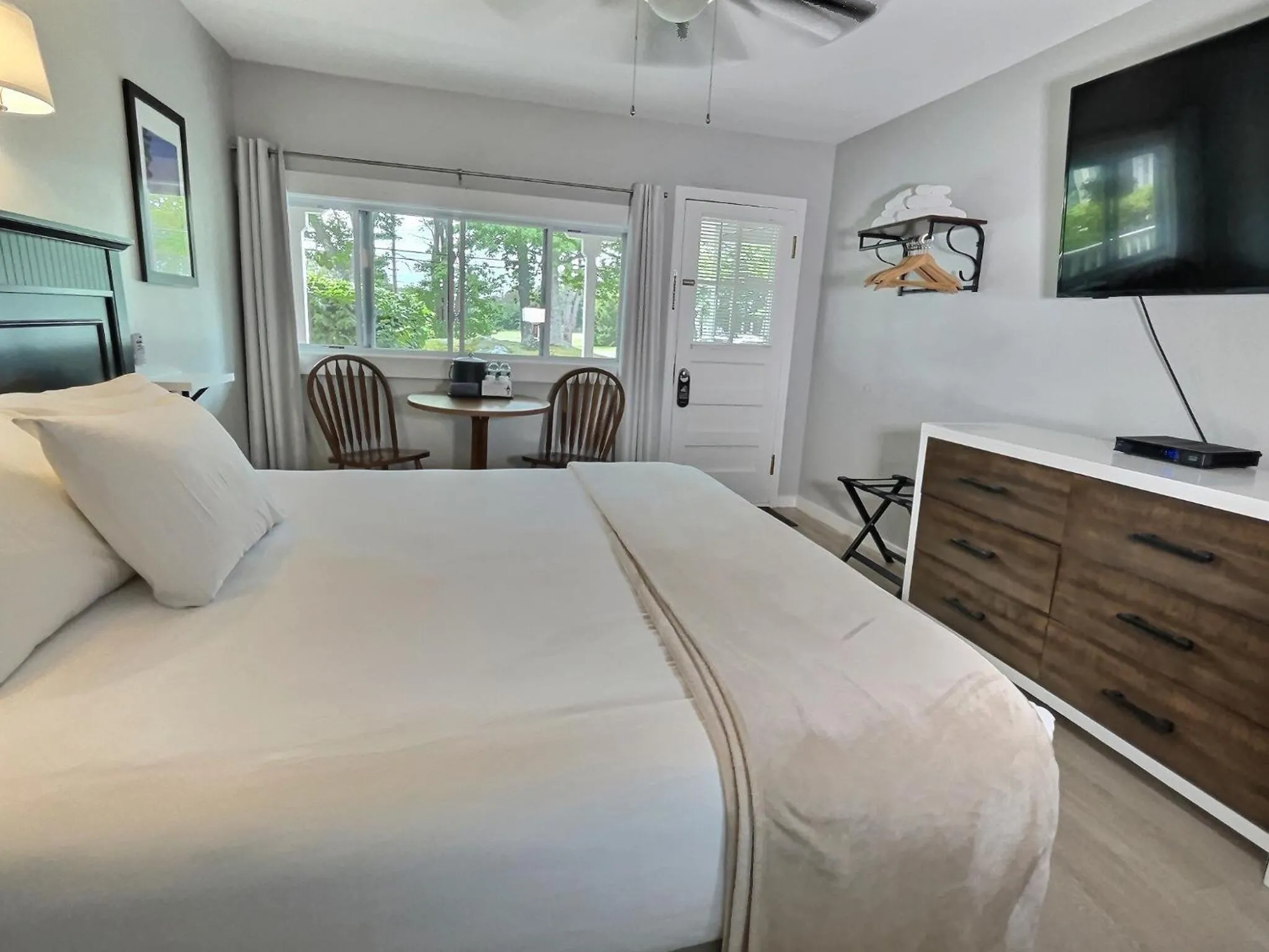 Bed in Kennebunkport Motor Lodge