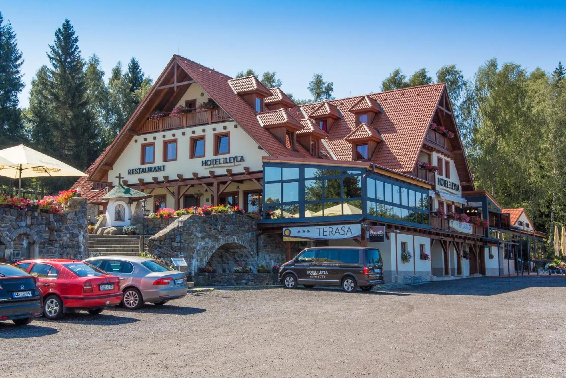 Facade/entrance in Hotel Leyla