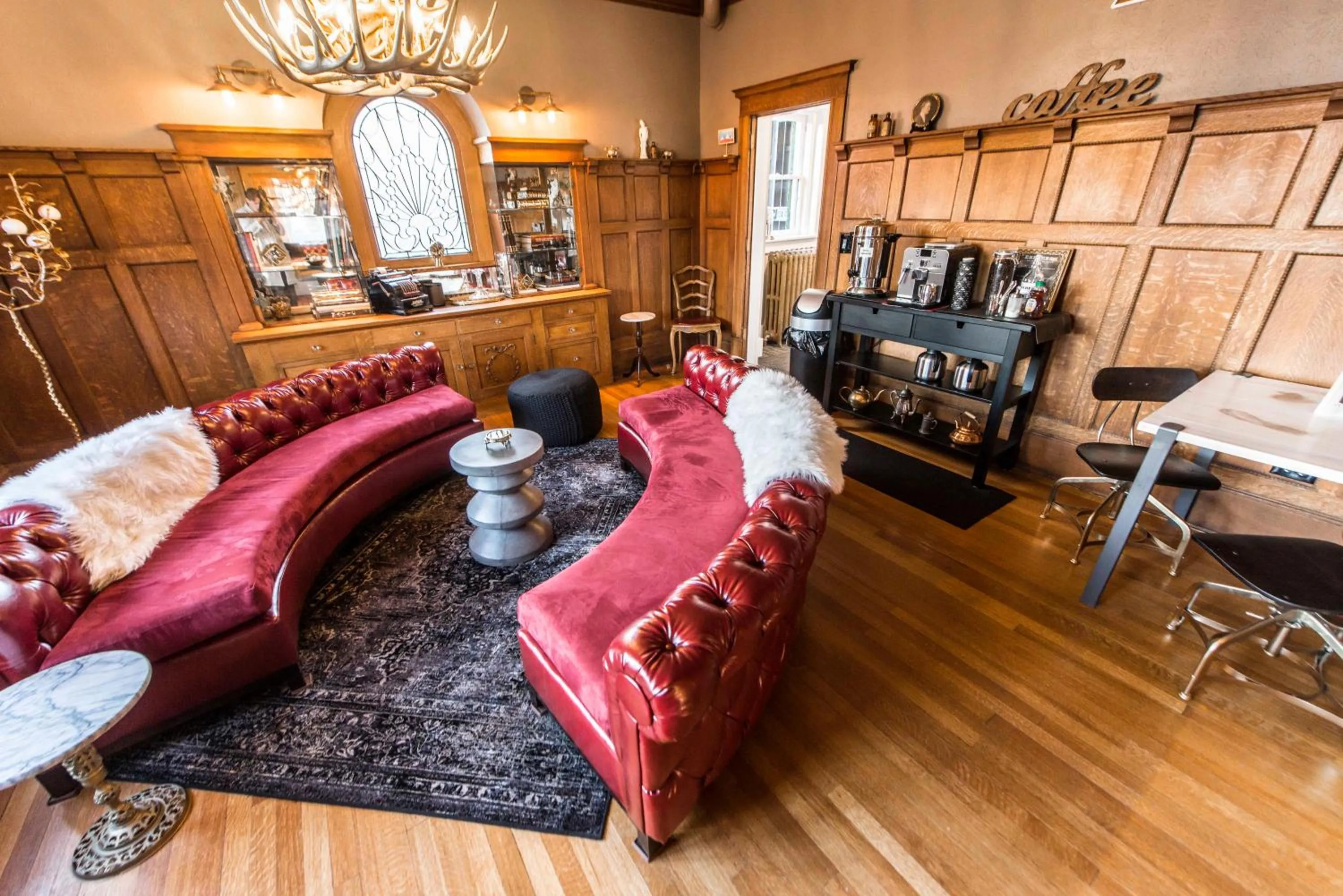 Communal lounge/ TV room in Ember Hostel