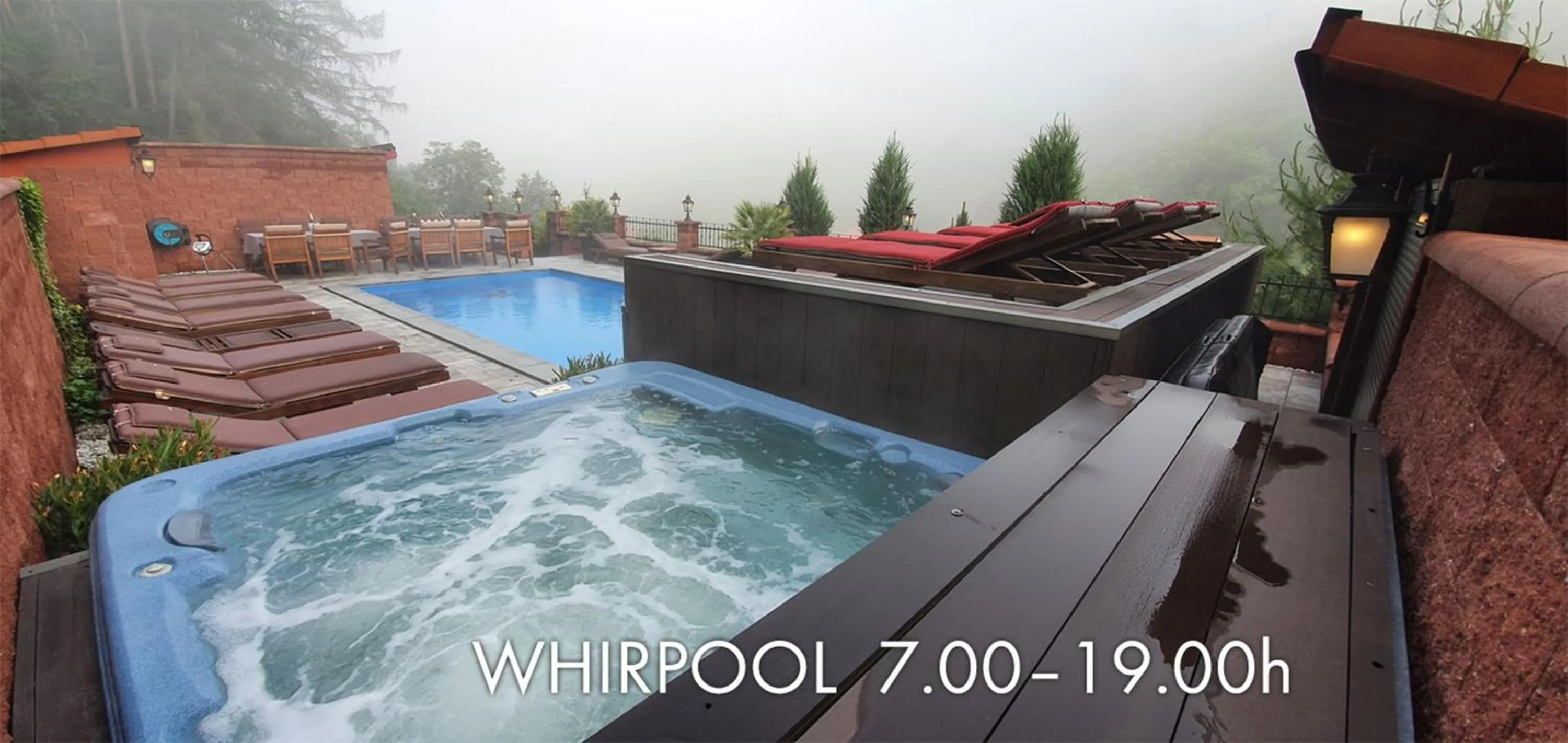 Swimming pool in Hotel Karlštejn & SPA