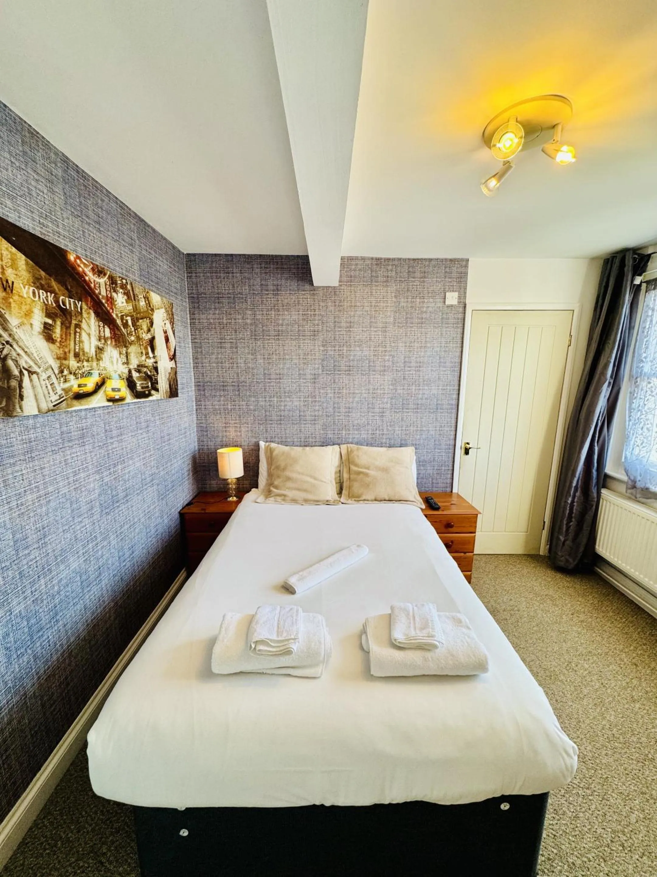 Bedroom, Bed in Carlton Court Hotel Eastbourne