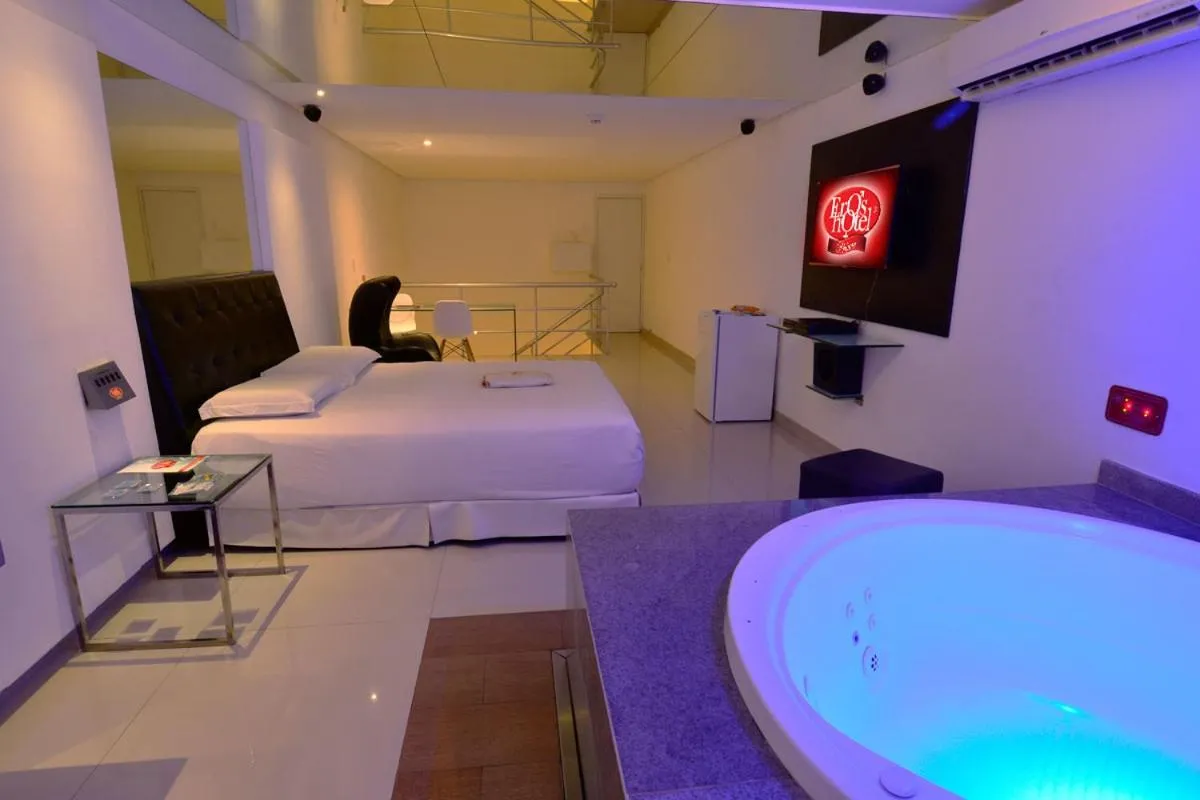 Hot Tub, Bed in Eros Hotel CDU (Adults Only)