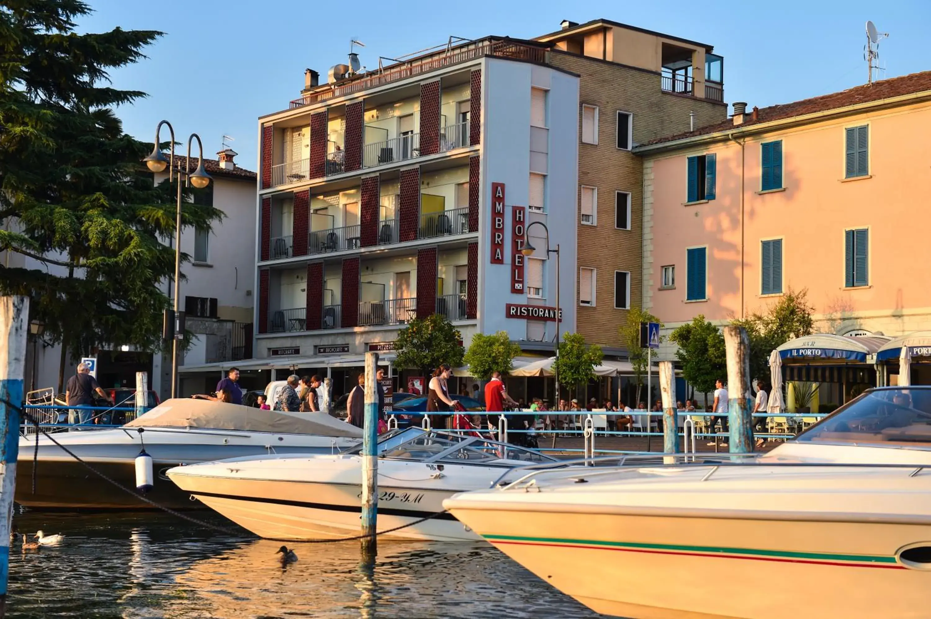 AMBRA HOTEL - The only central lakeside hotel in Iseo AMBRA HOTEL - The only central lakeside hotel in Iseo