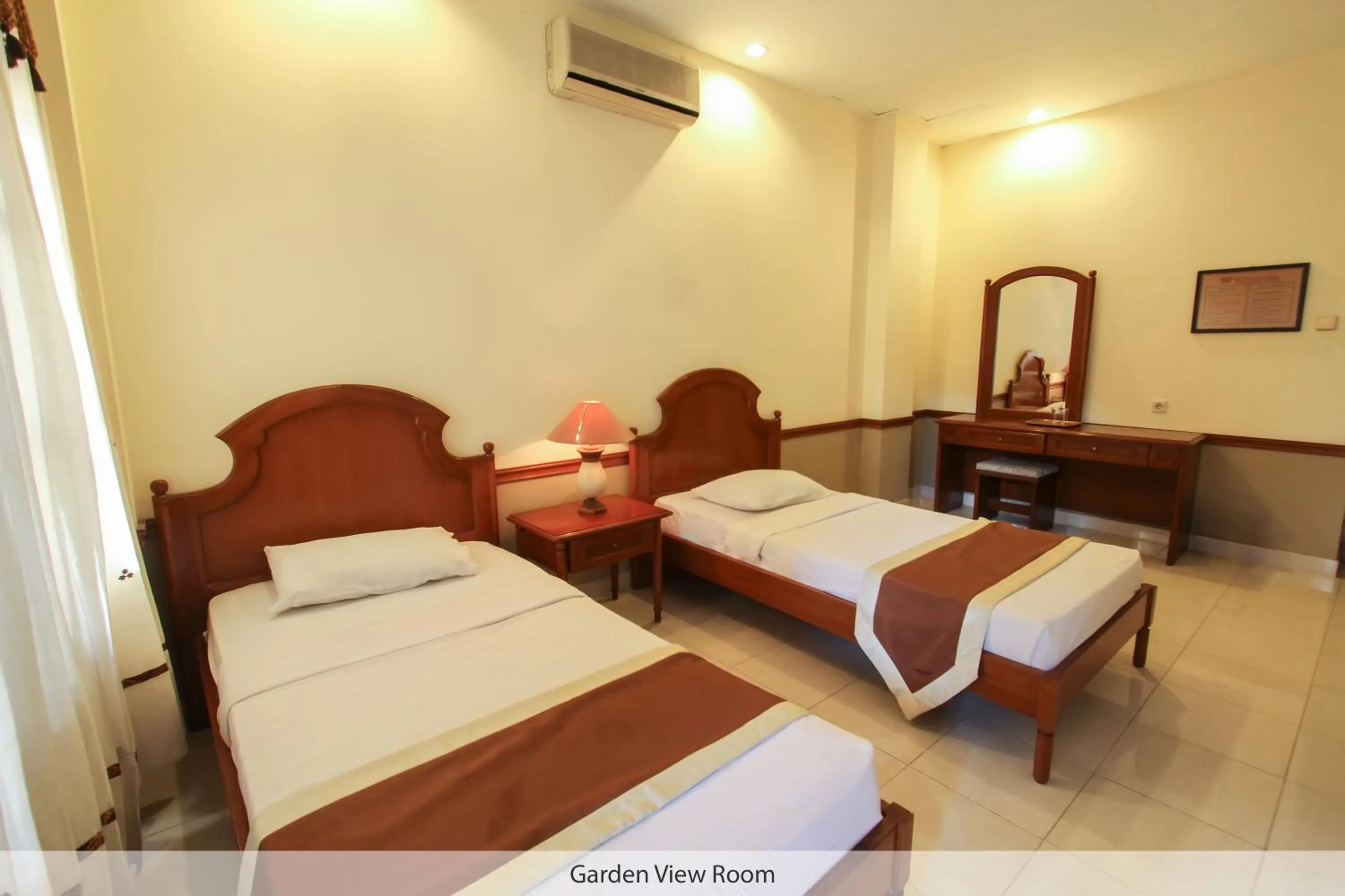 Shower, Bed in Duta Guest House