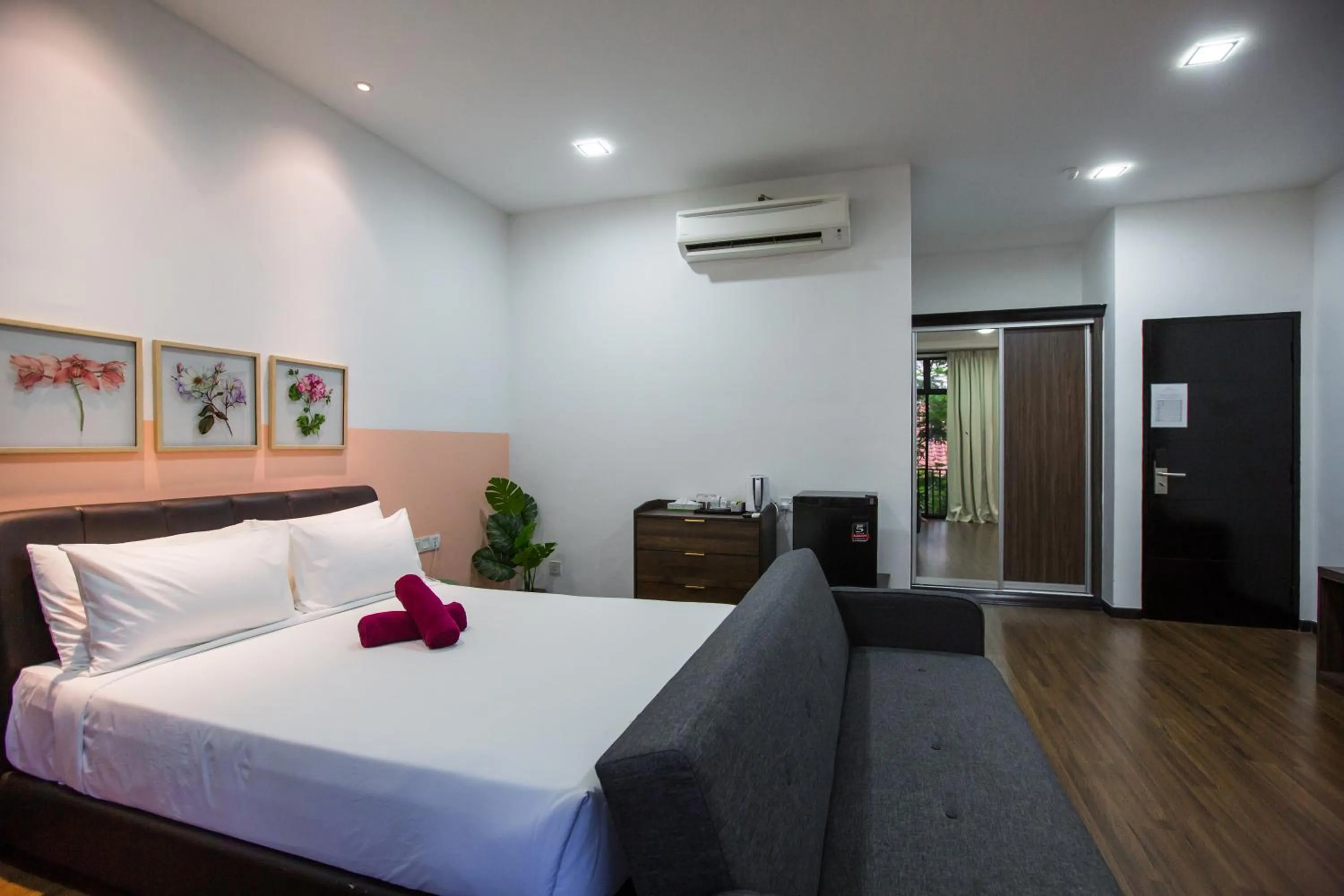 Bedroom, Bed in Sayong Resort