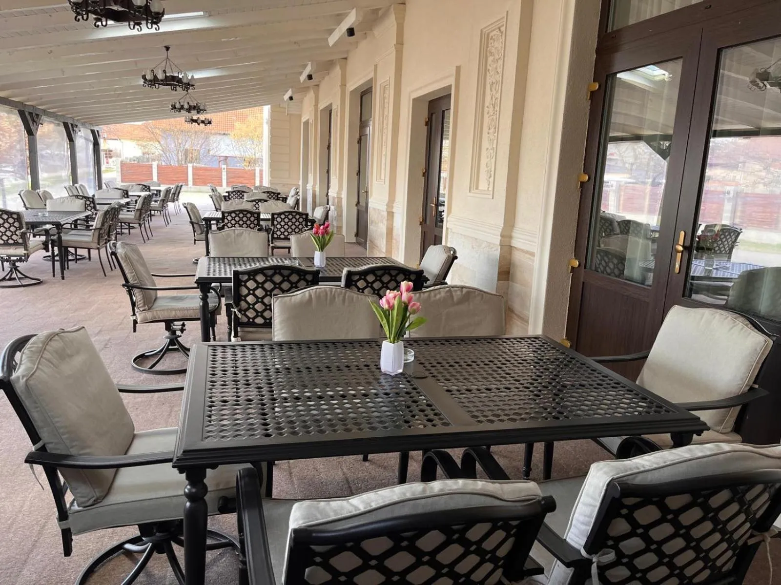 Restaurant/places to eat in Perla Muresului