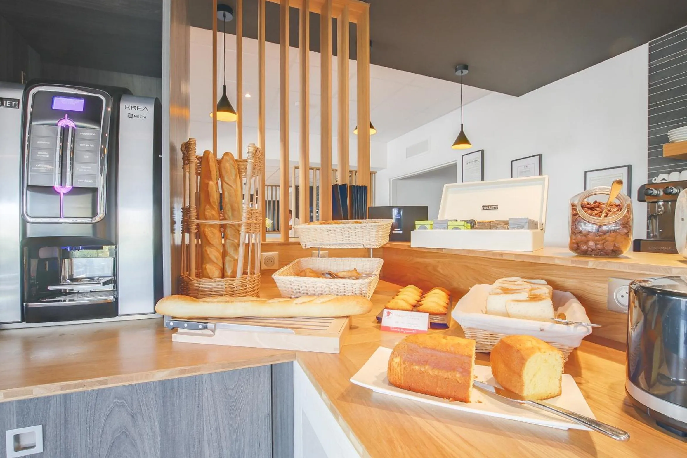 Breakfast in Brit Hotel Reims La Neuvillette