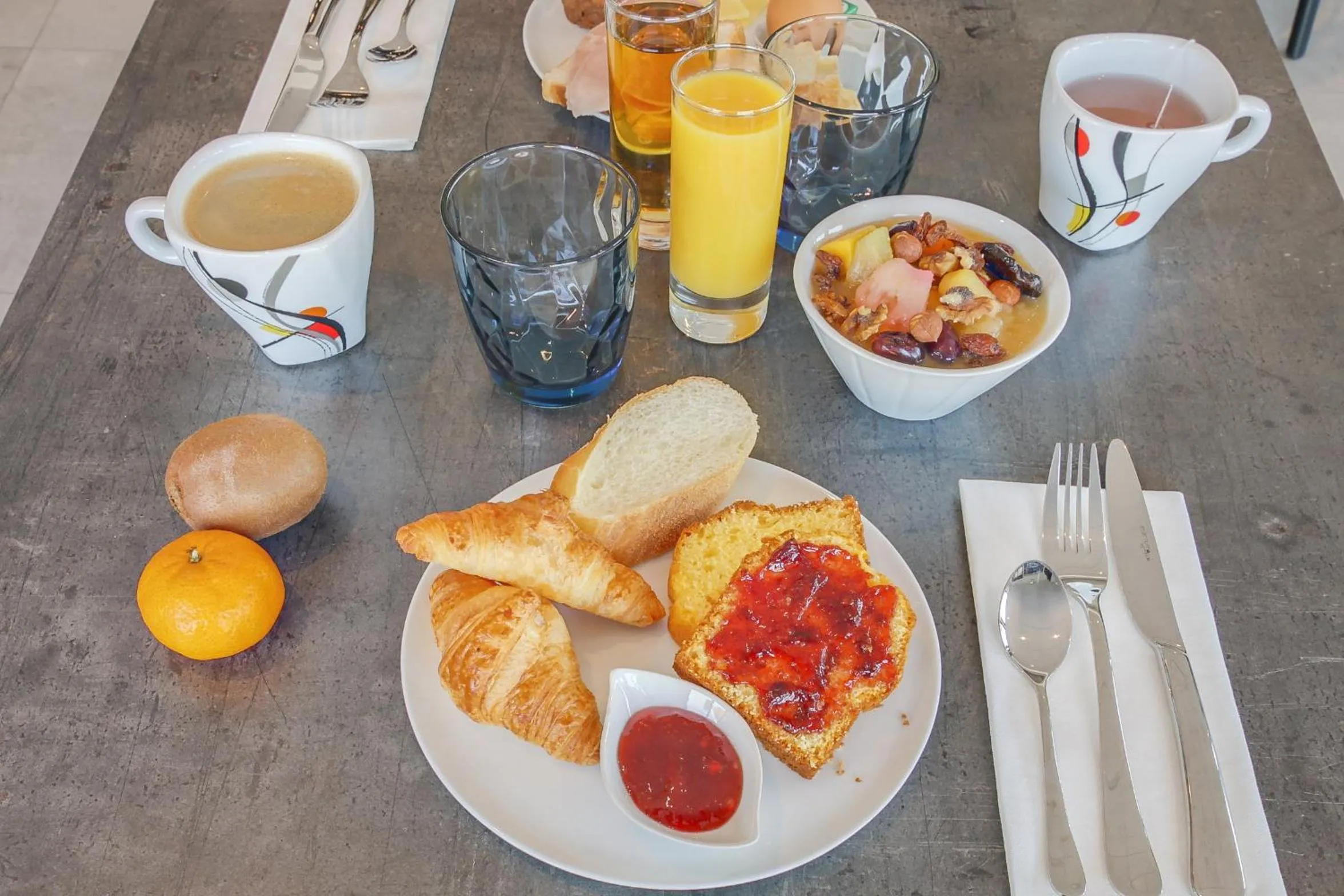 Breakfast in Brit Hotel Reims La Neuvillette