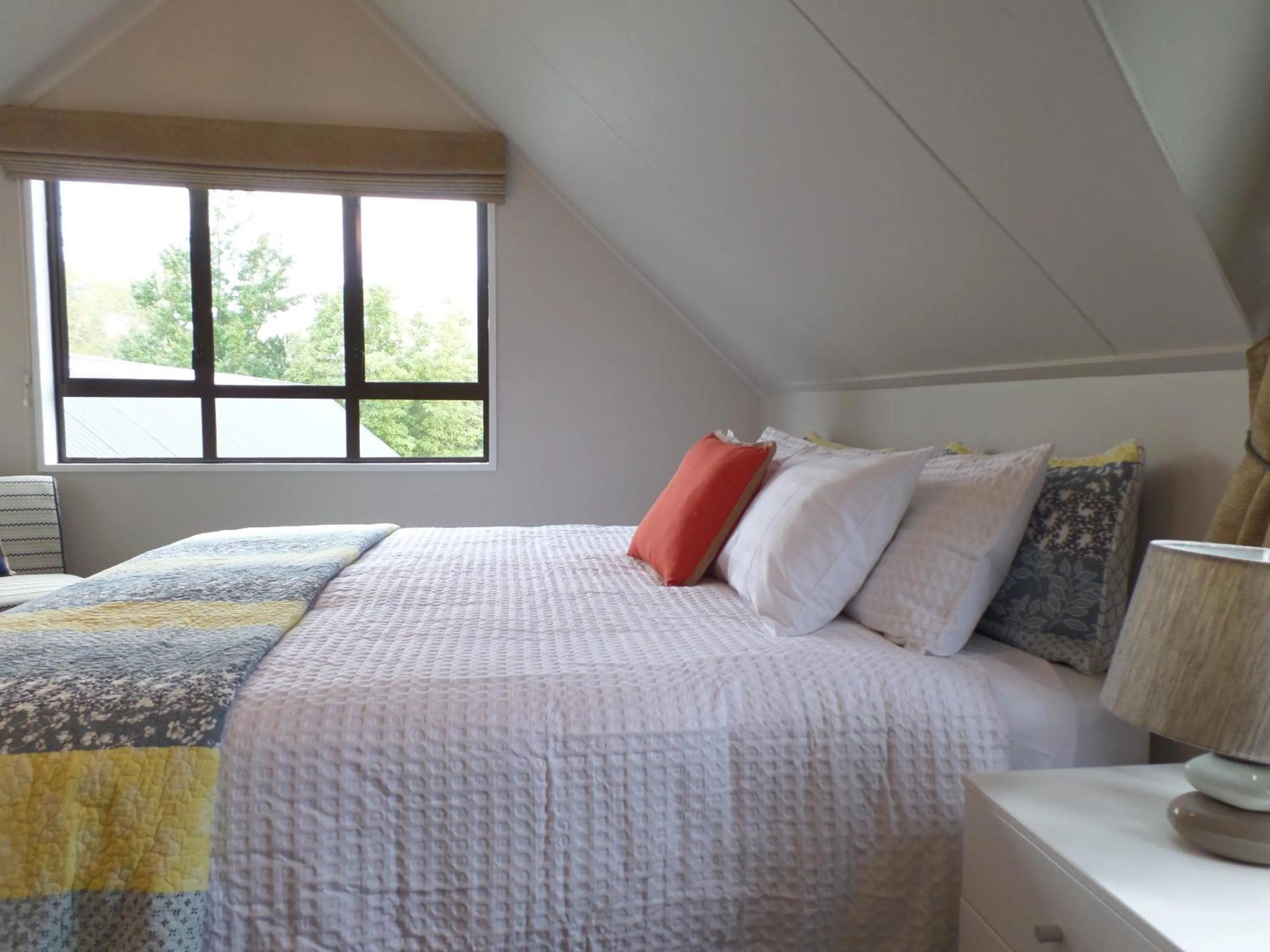 Bedroom, Bed in Riverstone House