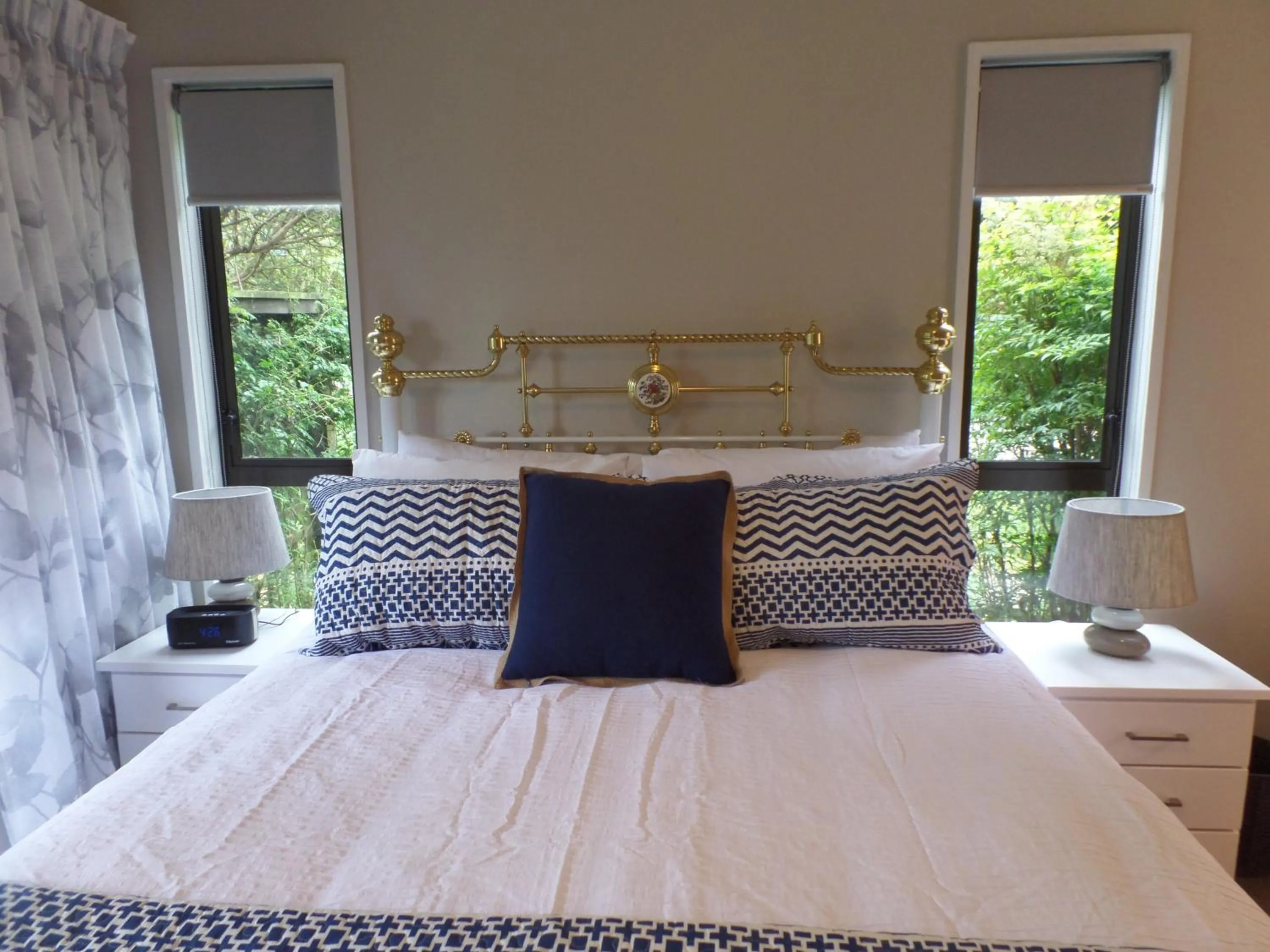 Bedroom, Bed in Riverstone House