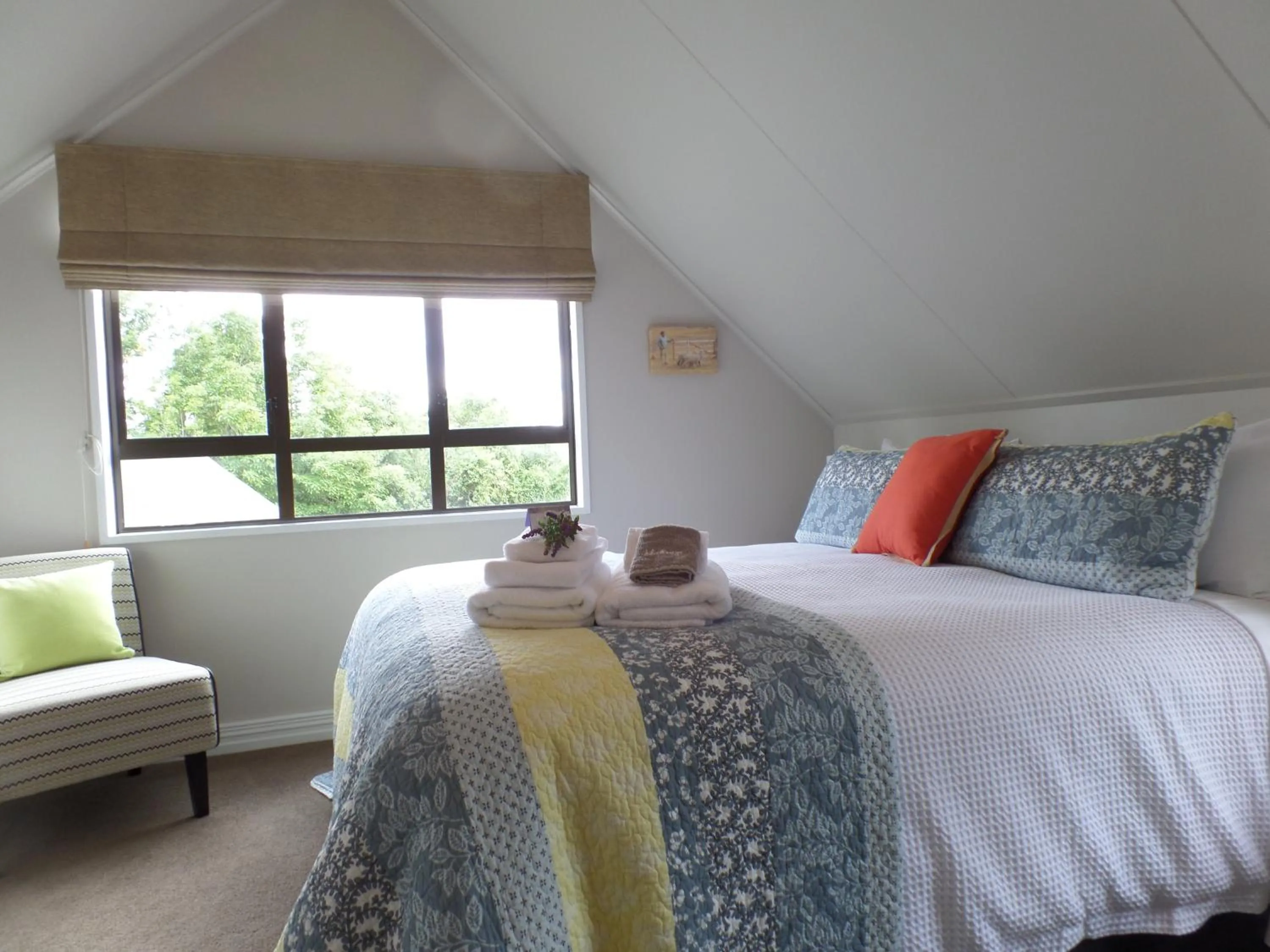 Bedroom, Bed in Riverstone House
