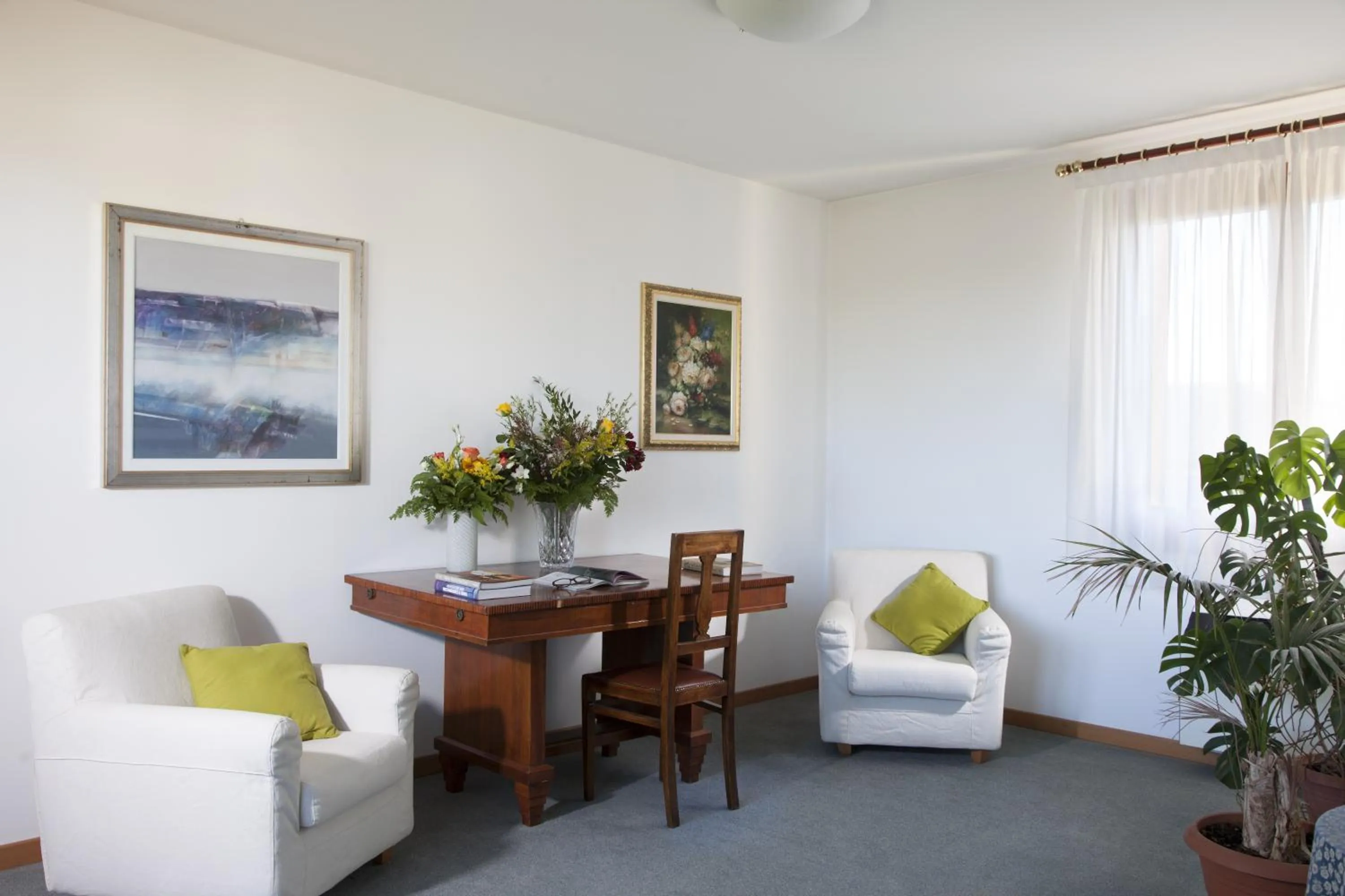 Lobby or reception in Hotel Naonis