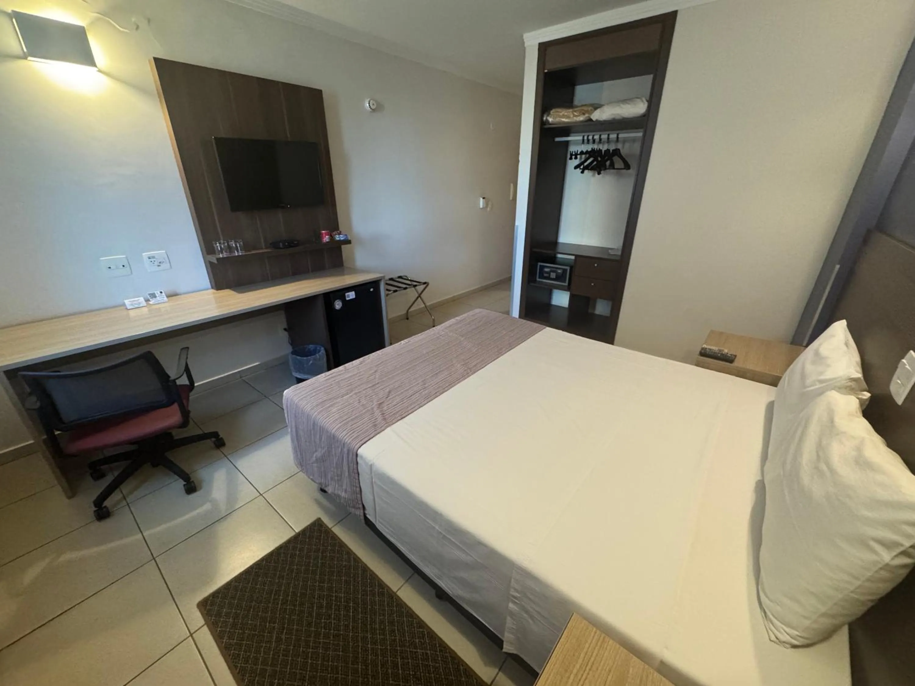 Photo of the whole room, Bed in Comfort Hotel Araraquara