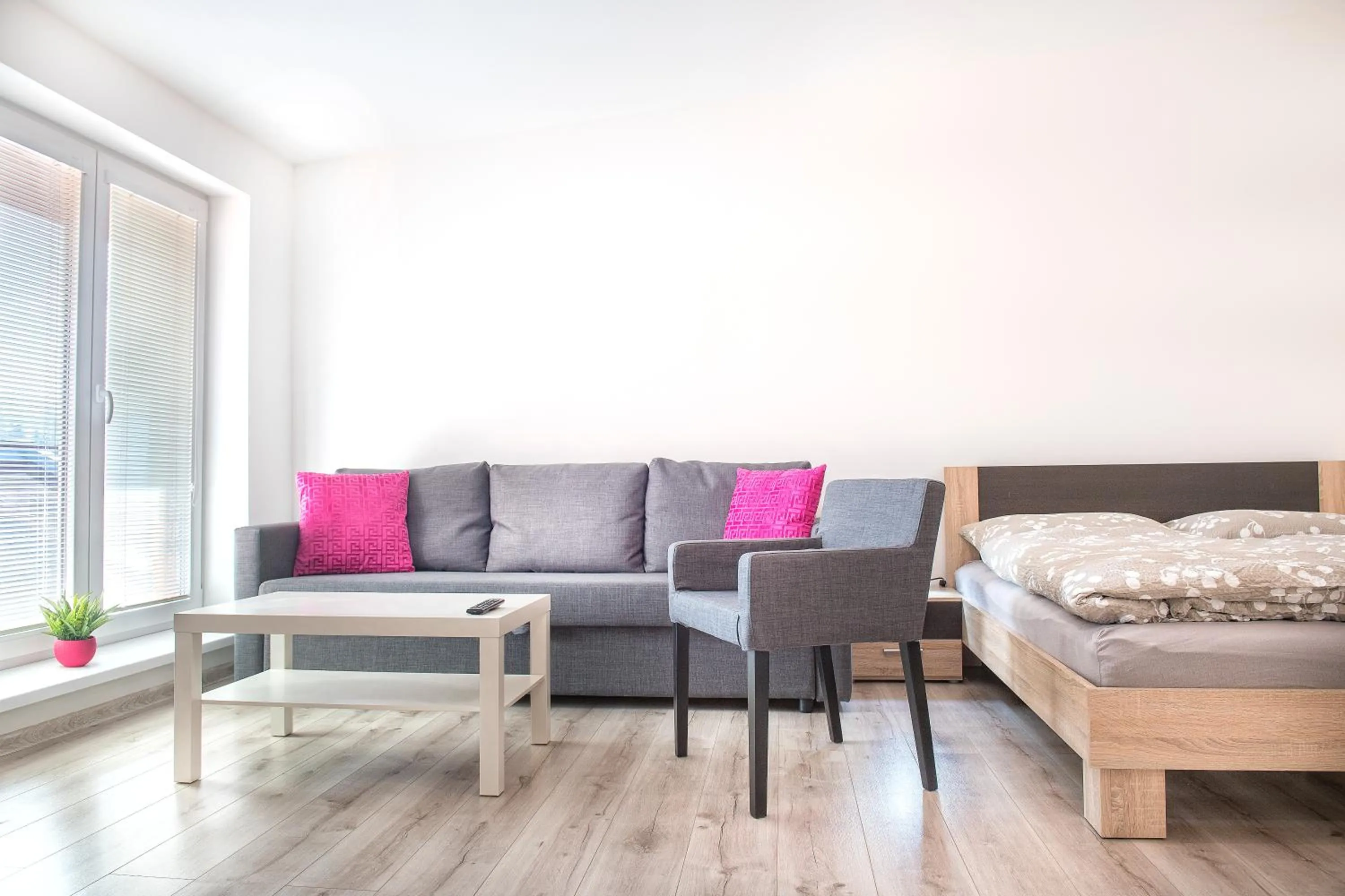 Photo of the whole room, Bed in Garden apartments