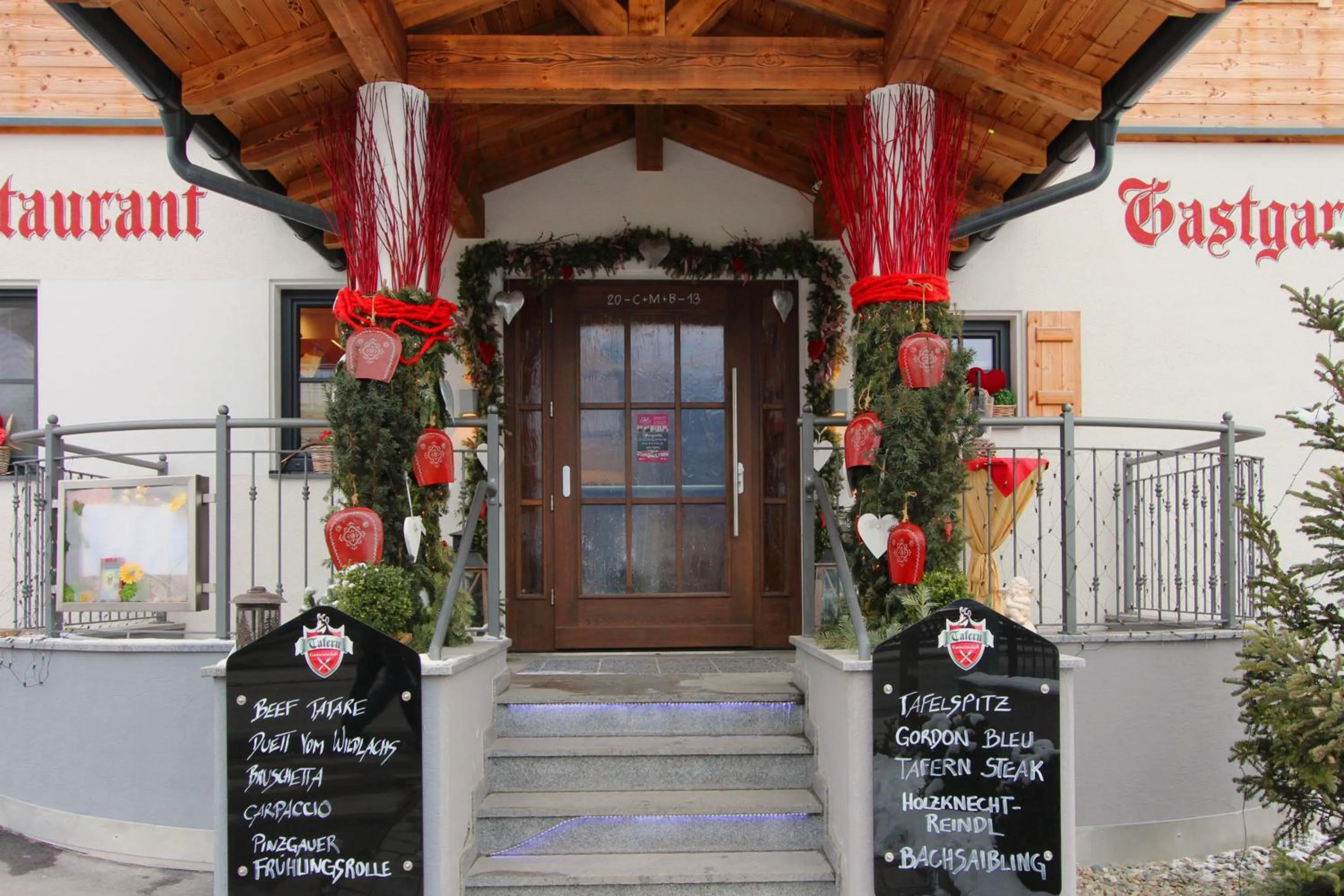 Restaurant/places to eat in AvenidA Mountain Resort by Alpin Rentals