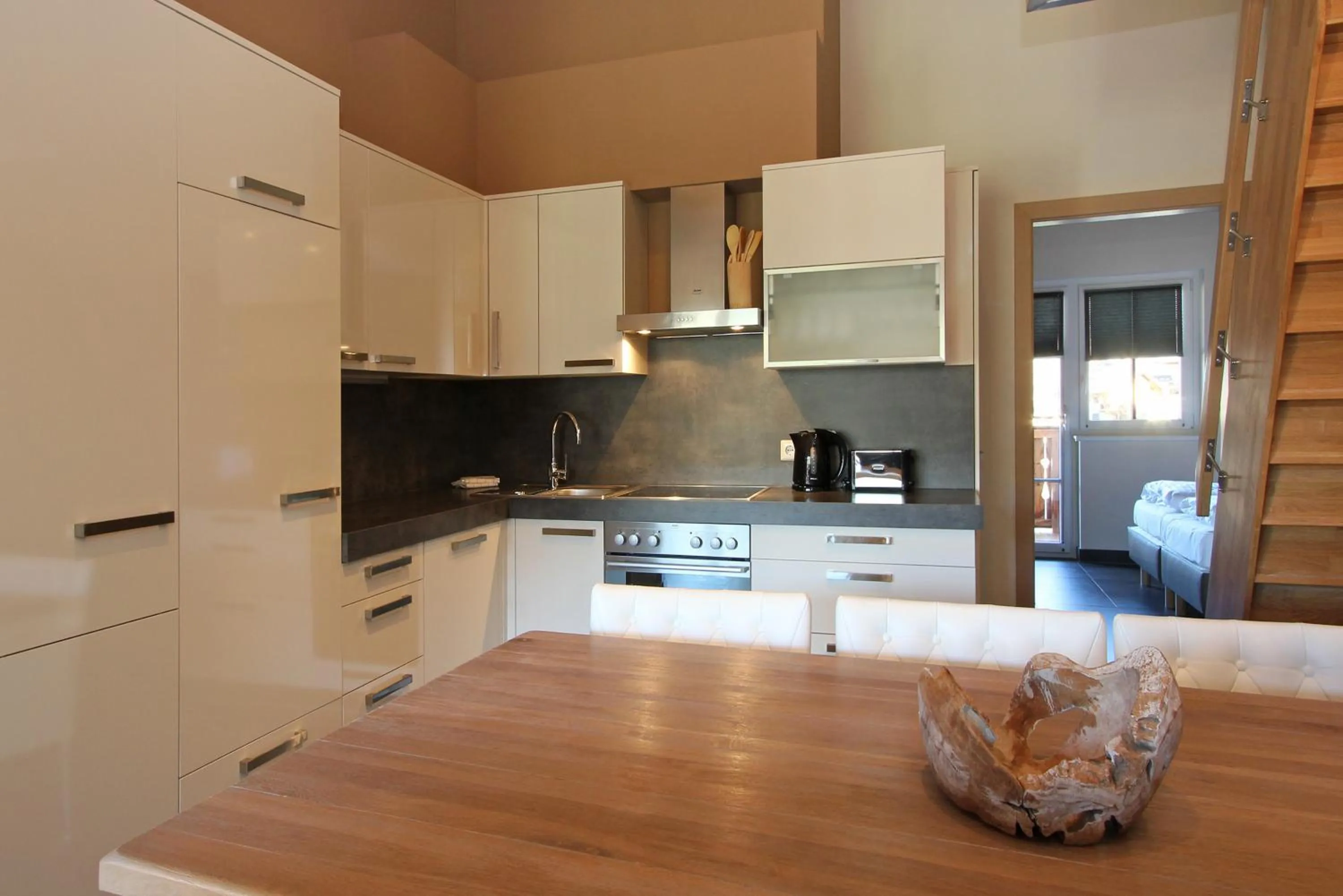 Coffee/tea facilities in AvenidA Mountain Resort by Alpin Rentals