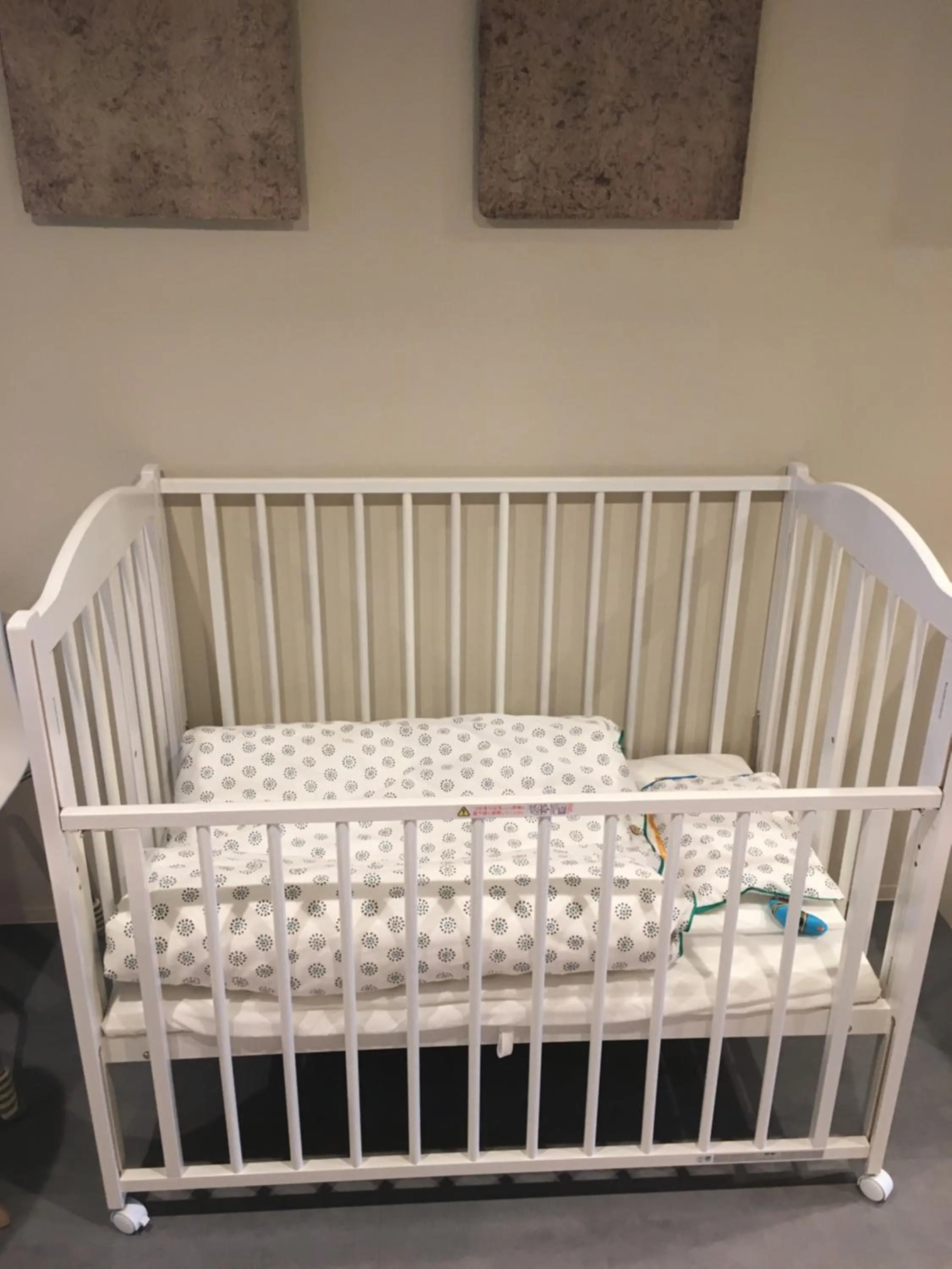 cot, Bed in Private house Kuranoya Sapporo