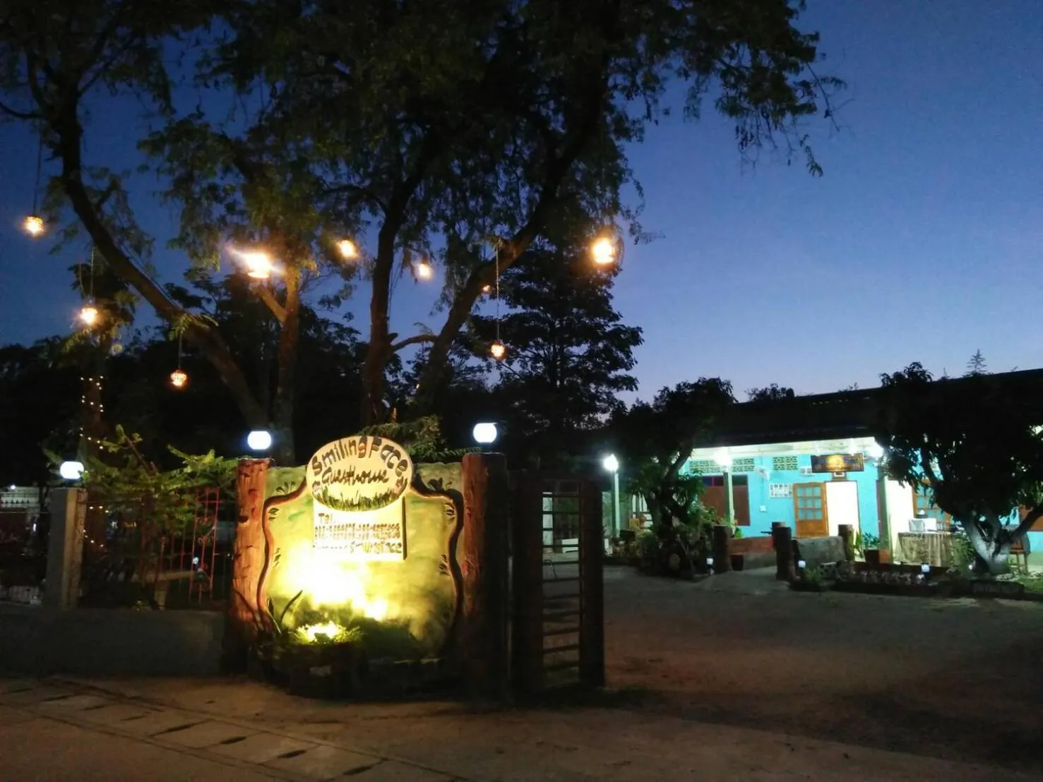 Facade/entrance in Smilingface guesthouse