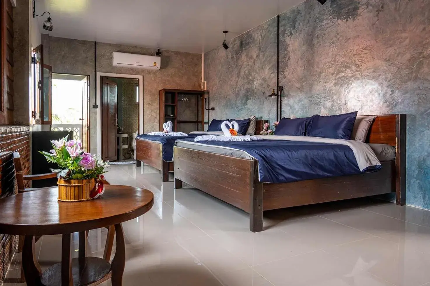 Property building, Bed in Smilingface guesthouse Property building, Bed in Smilingface guesthouse
