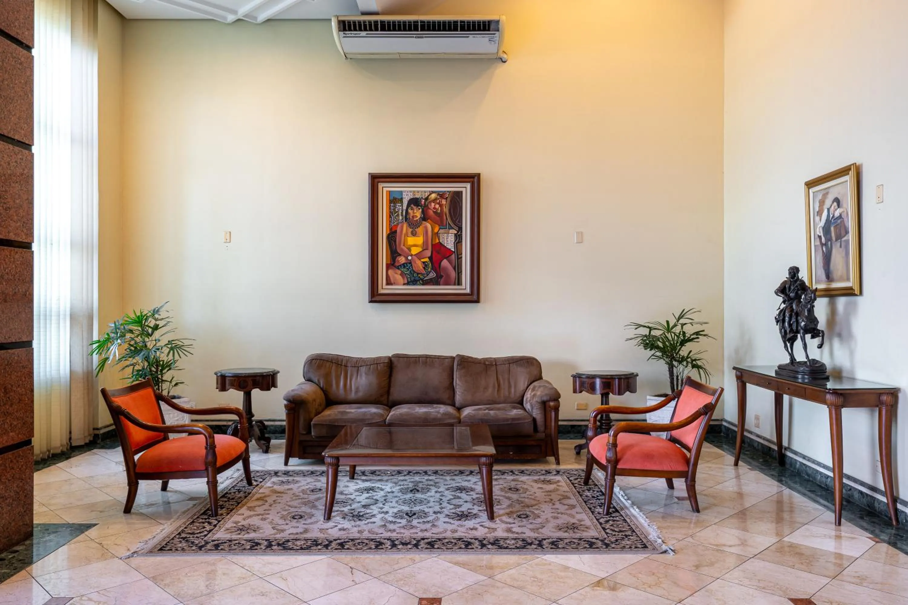 Living room in Carlton Plaza São José dos Campos