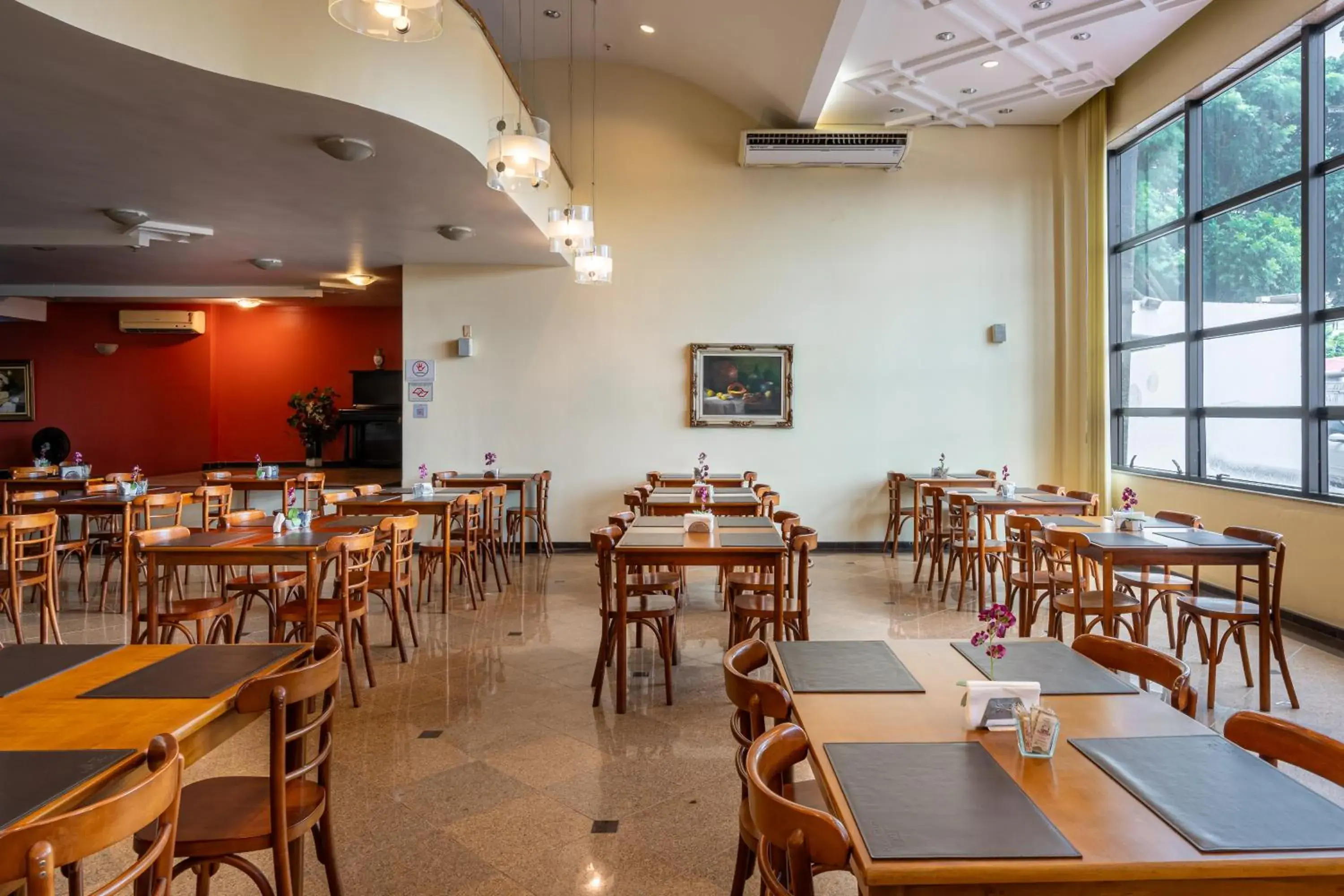 Restaurant/places to eat in Carlton Plaza São José dos Campos Restaurant/places to eat in Carlton Plaza São José dos Campos