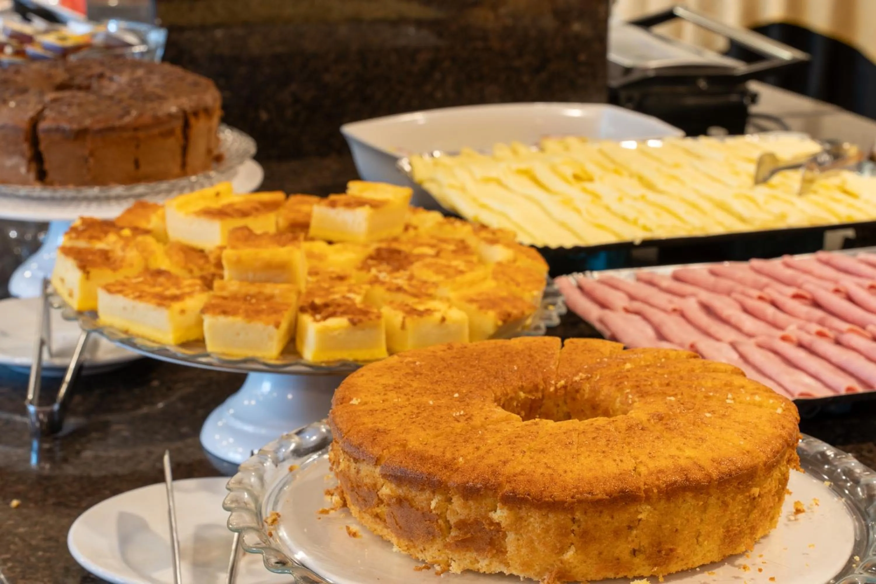 Breakfast in Carlton Plaza São José dos Campos